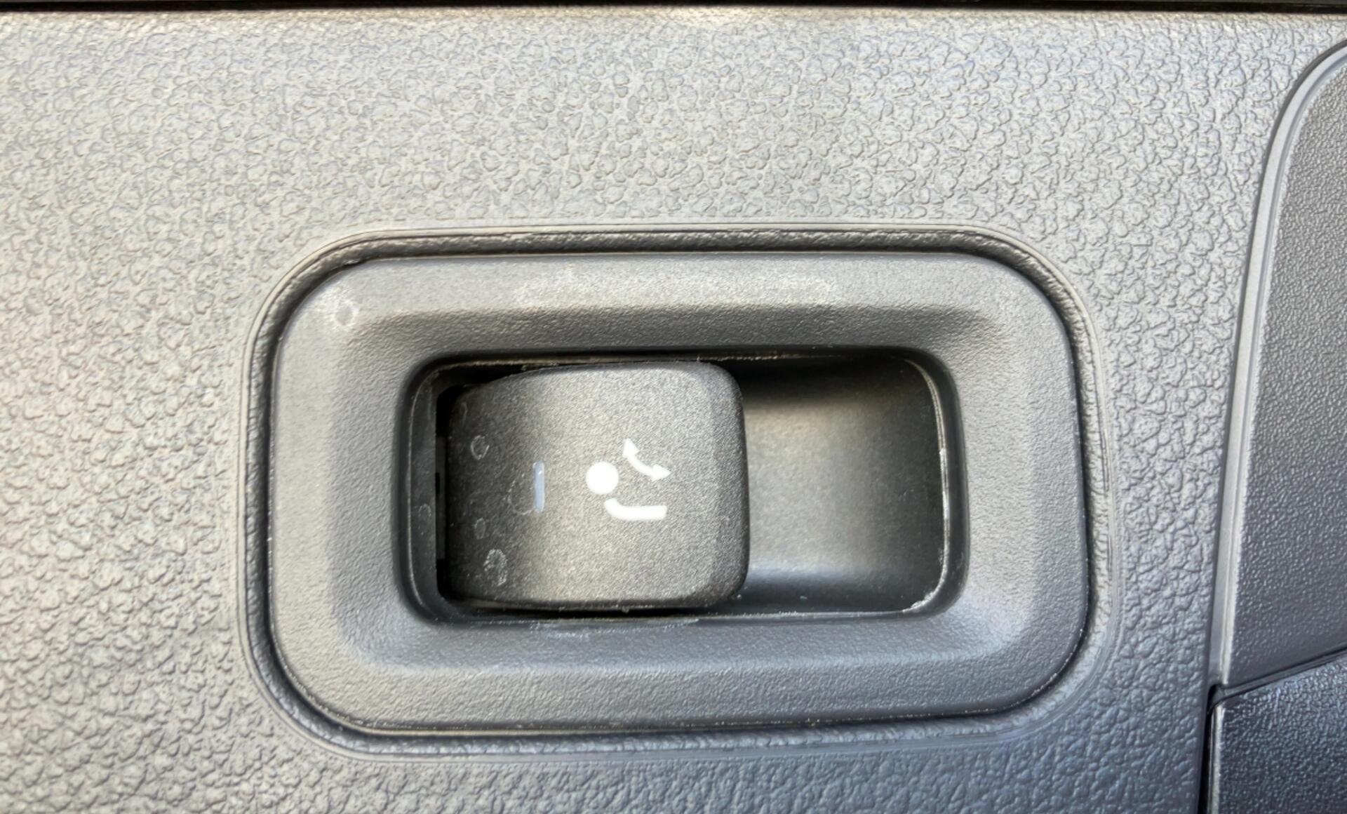 Mercedes-Benz - B 220 4MATIC Österreich-Edition