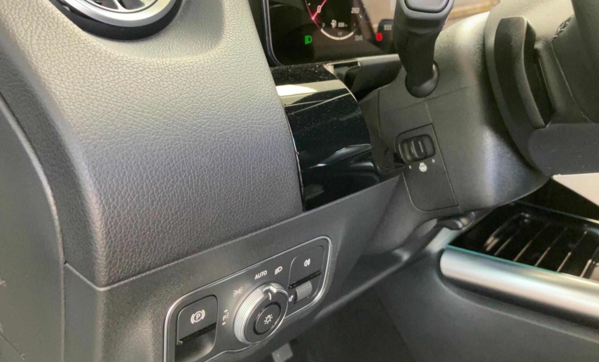 Mercedes-Benz - B 220 4MATIC Österreich-Edition