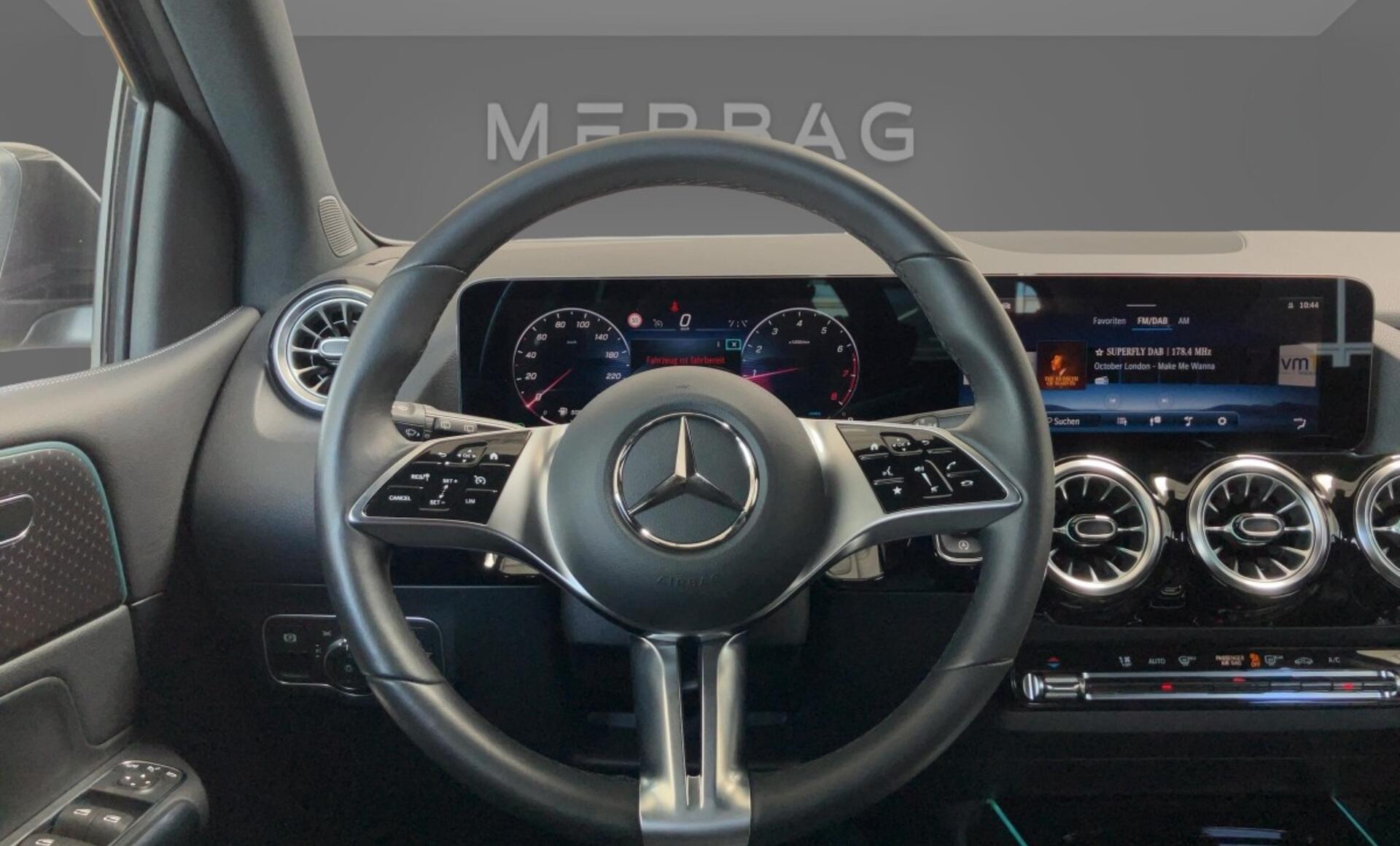 Mercedes-Benz - B 220 4MATIC Österreich-Edition