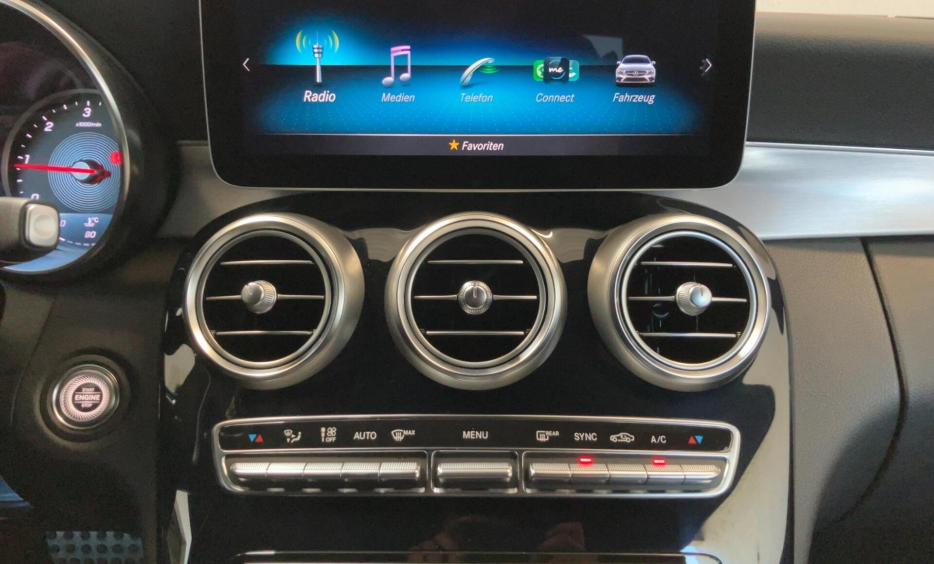 Mercedes-Benz - C 220 d Coupé AMG Line