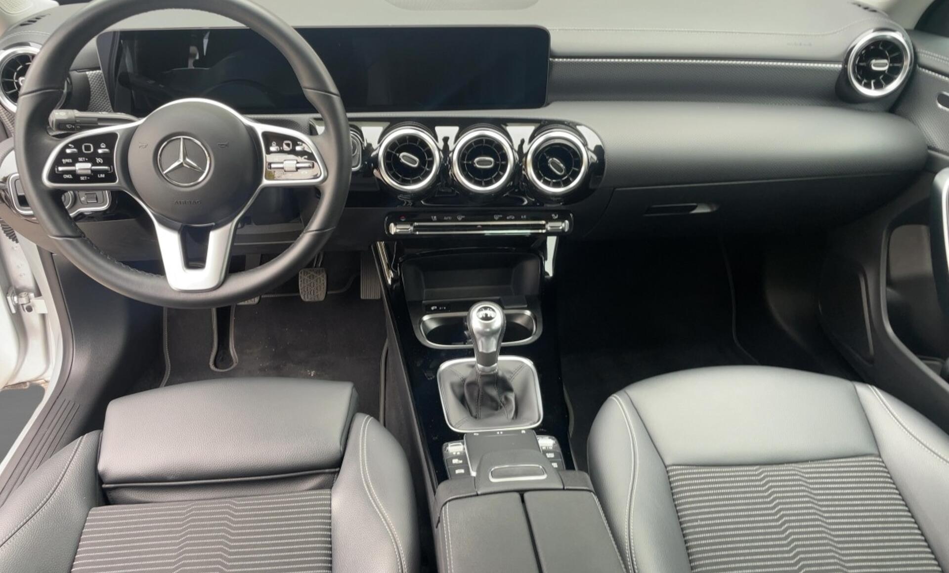 Mercedes-Benz - CLA 180 Coupé