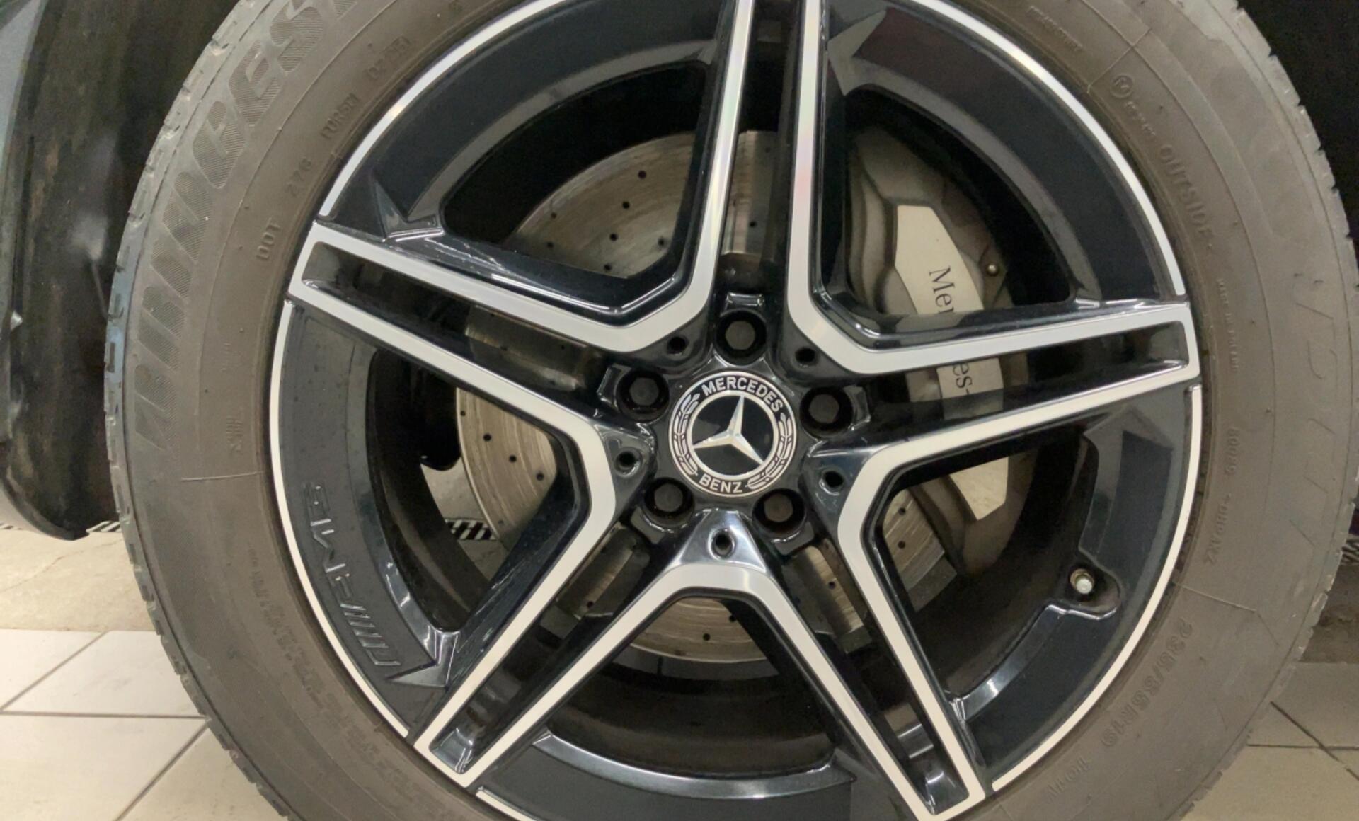 Mercedes-Benz - GLC 300 e 4MATIC