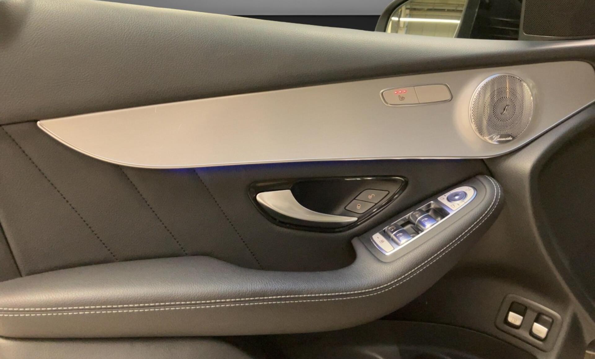 Mercedes-Benz - GLC 300 e 4MATIC