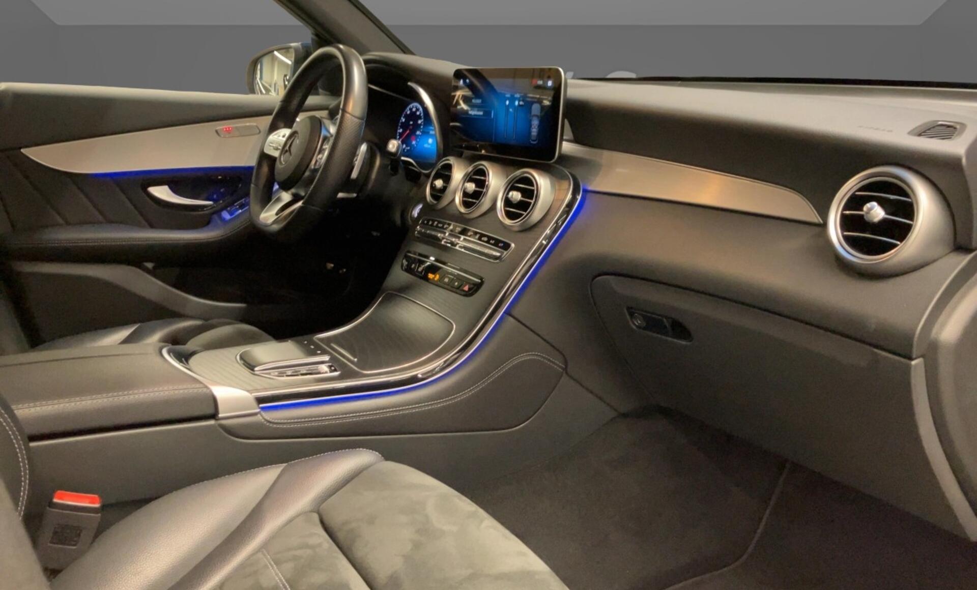 Mercedes-Benz - GLC 300 e 4MATIC