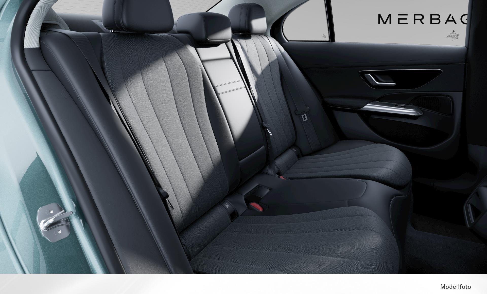 Mercedes-Benz - E 300 de Limousine Österreich-Edition