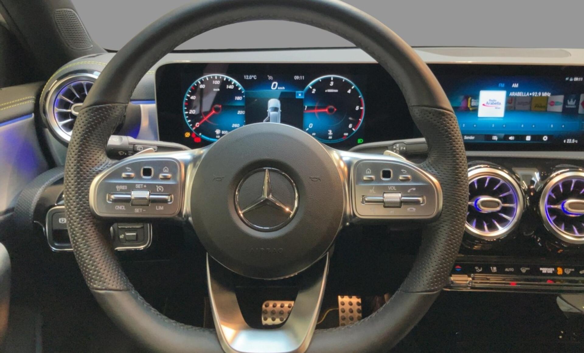 Mercedes-Benz - A 220 d