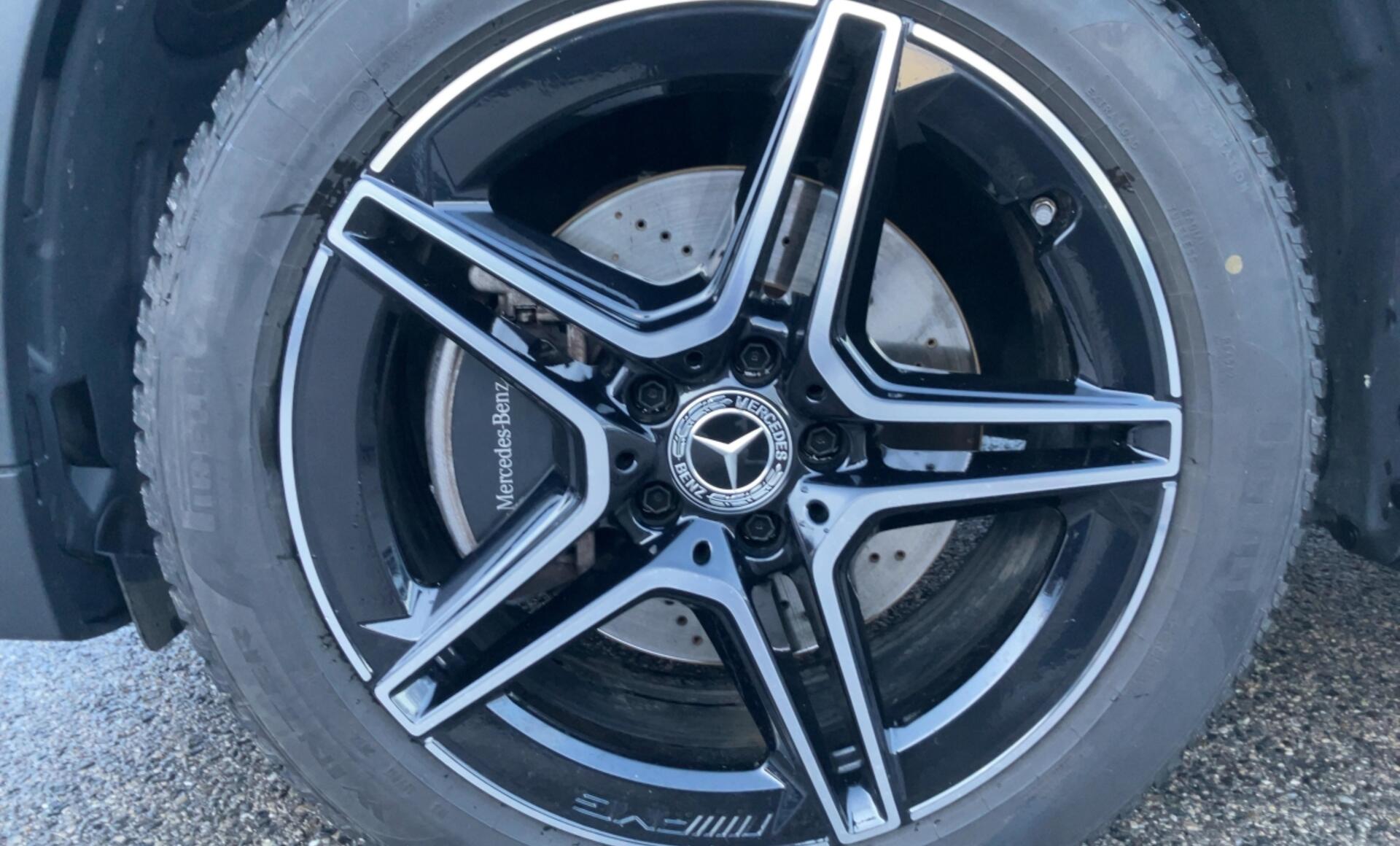 Mercedes-Benz - GLA 250e AMG Line