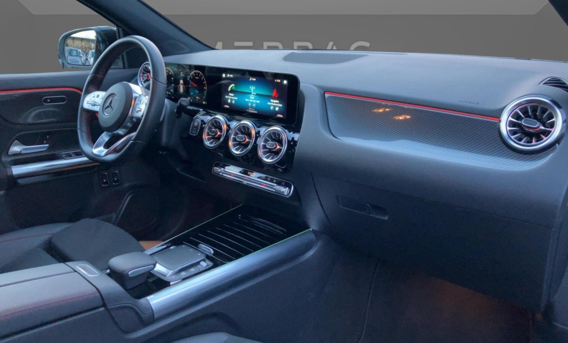 Mercedes-Benz - GLA 250e AMG Line