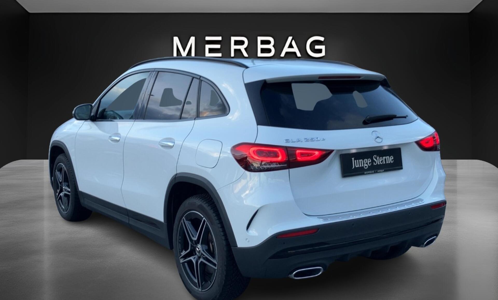 Mercedes-Benz - GLA 250e AMG Line