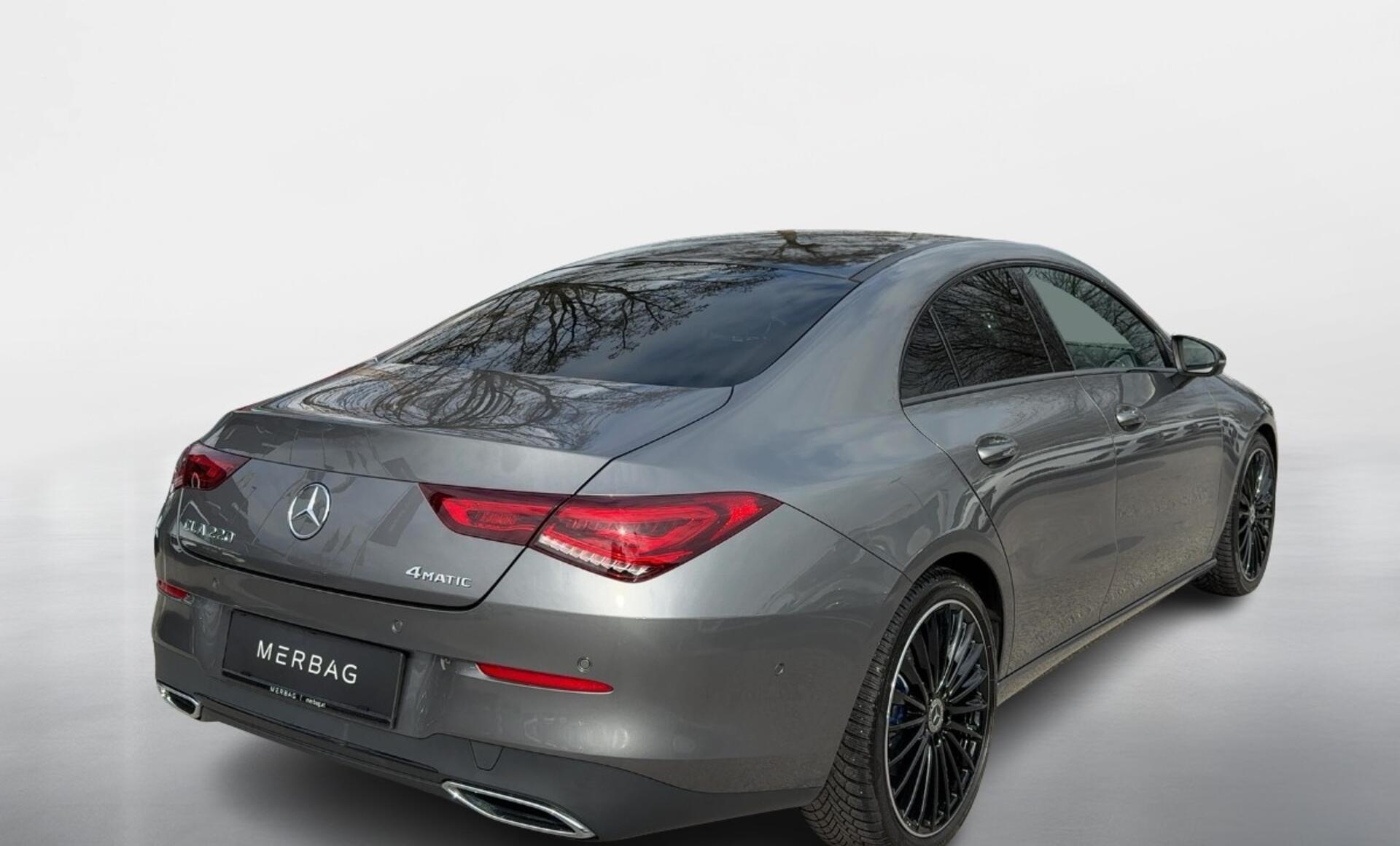 Mercedes-Benz - CLA 220 4MATIC Coupé