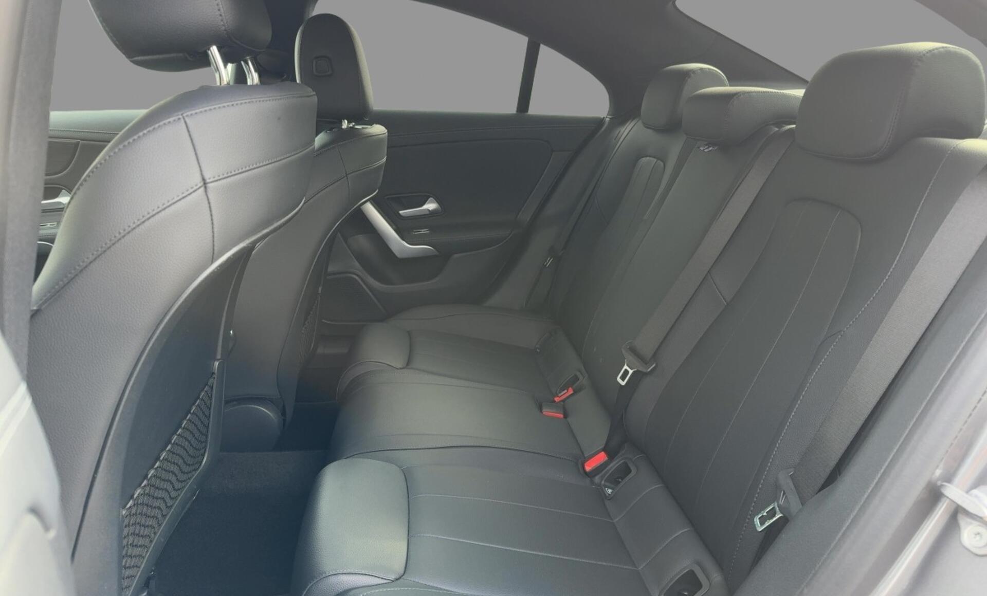 Mercedes-Benz - CLA 220 4MATIC Coupé