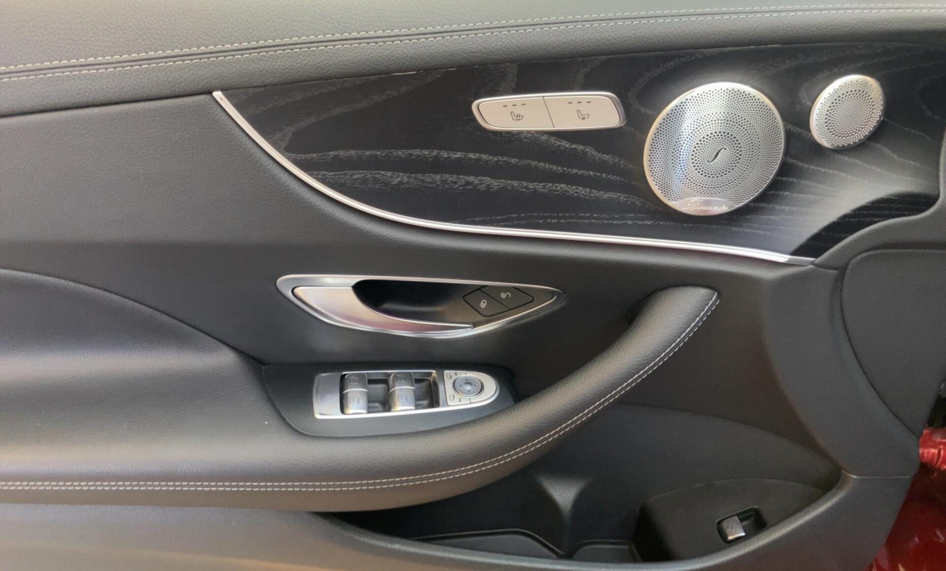 Mercedes-Benz - E 220 d 4MATIC Coupé