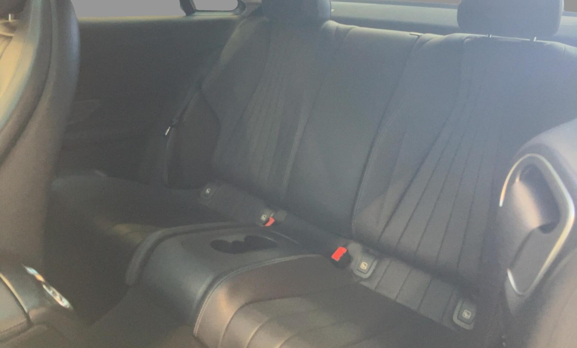 Mercedes-Benz - E 220 d 4MATIC Coupé