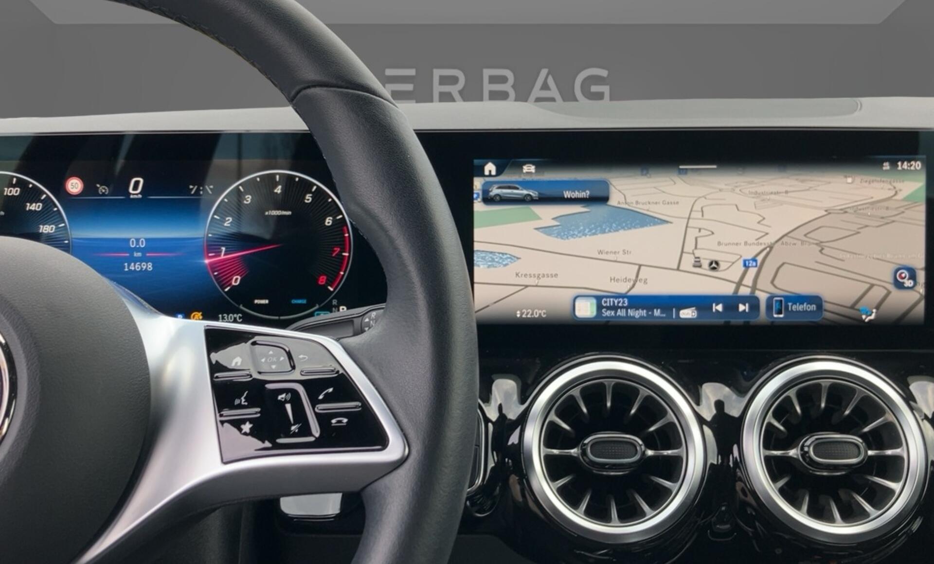 Mercedes-Benz - B 220 4MATIC