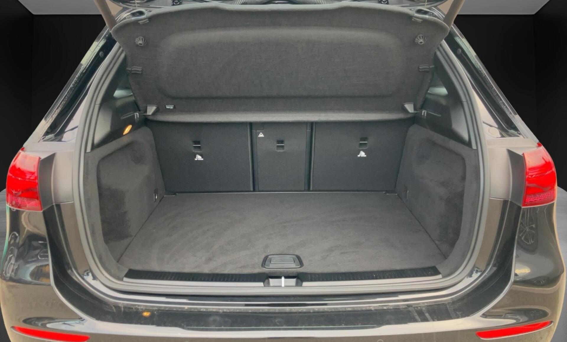 Mercedes-Benz - B 220 4MATIC