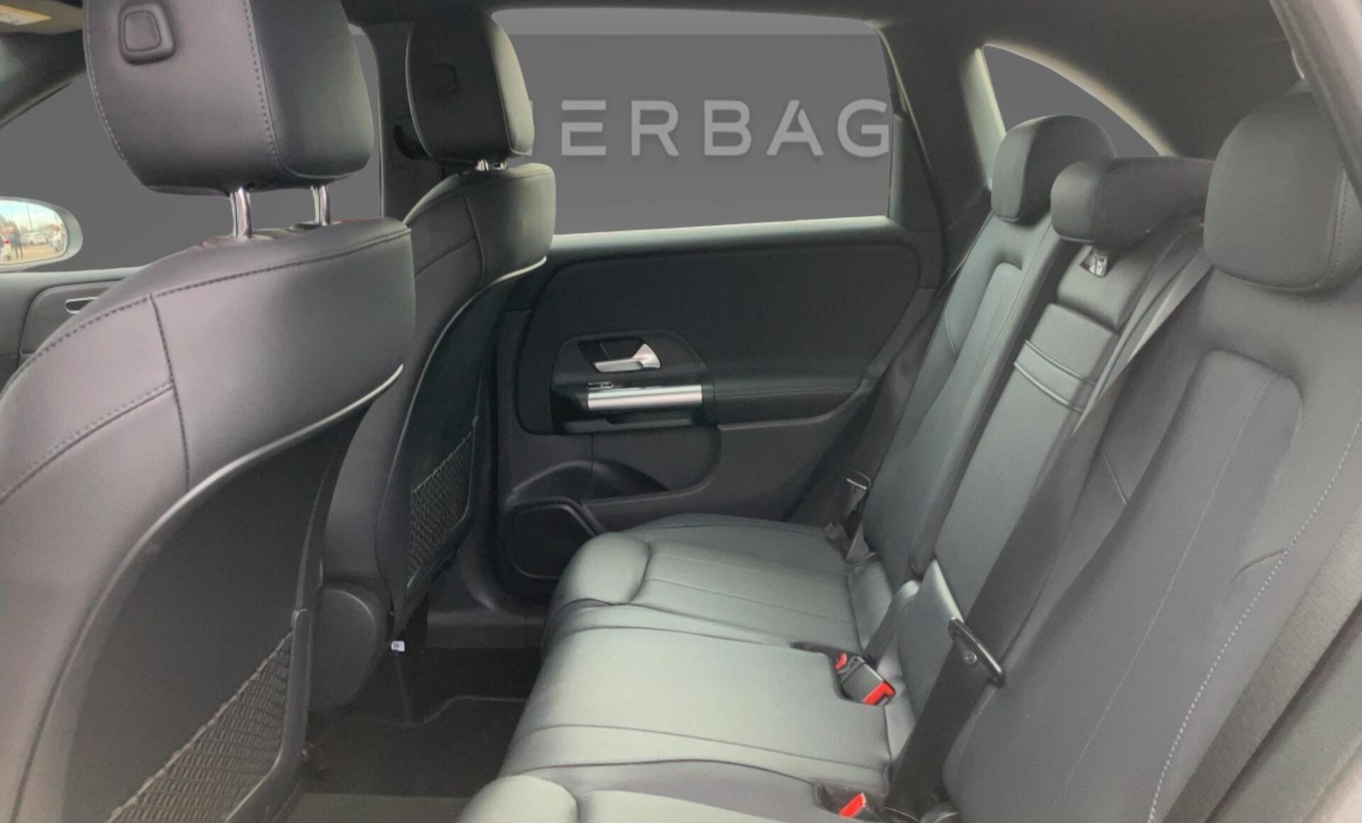 Mercedes-Benz - B 220 4MATIC