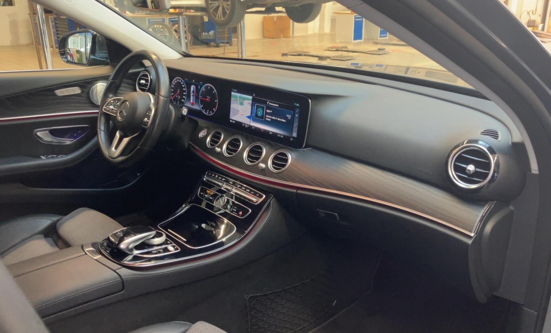 Mercedes-Benz - E 220 d T-Modell Austria Edition