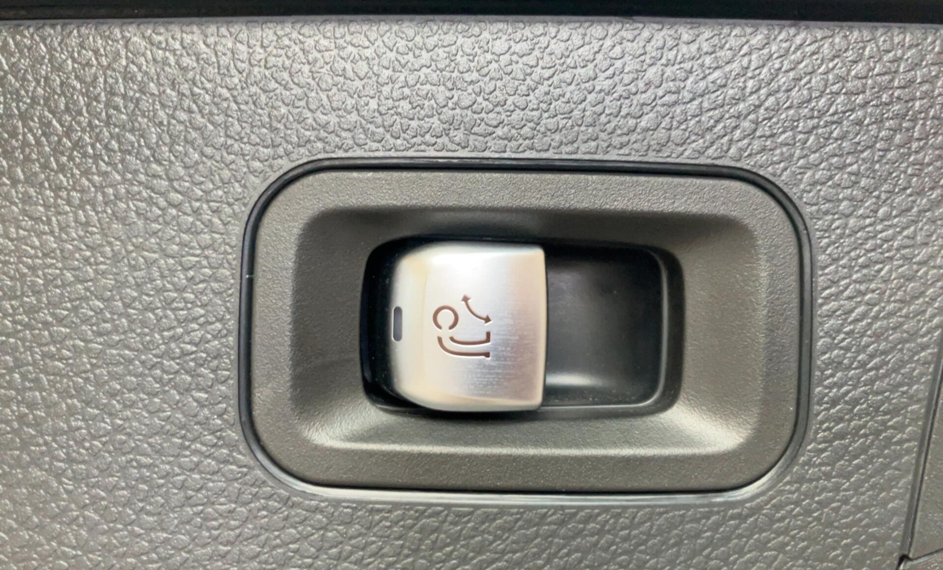 Mercedes-Benz - GLC 300 e 4MATIC