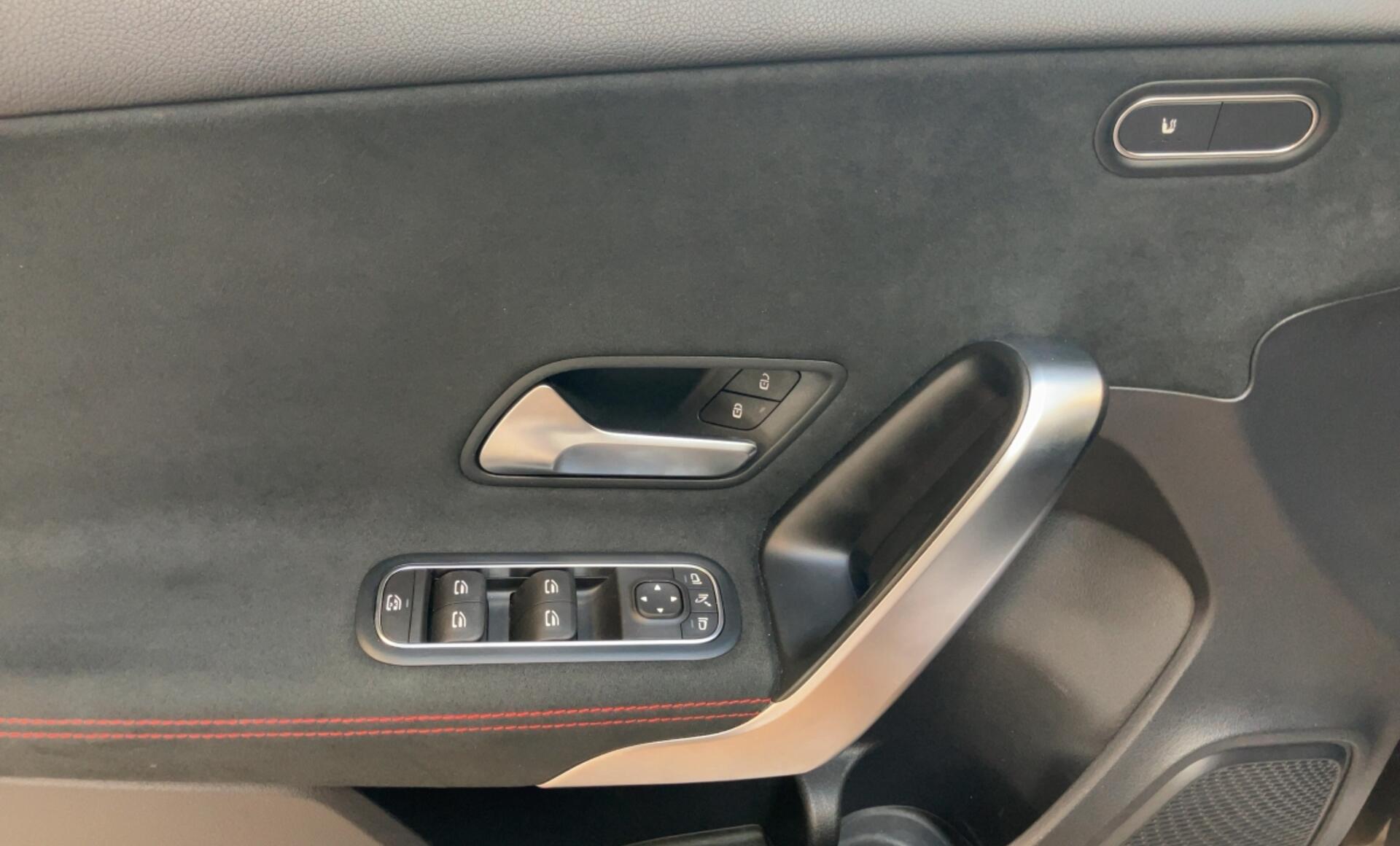 Mercedes-Benz - A 200 Kompaktlimousine AMG Line