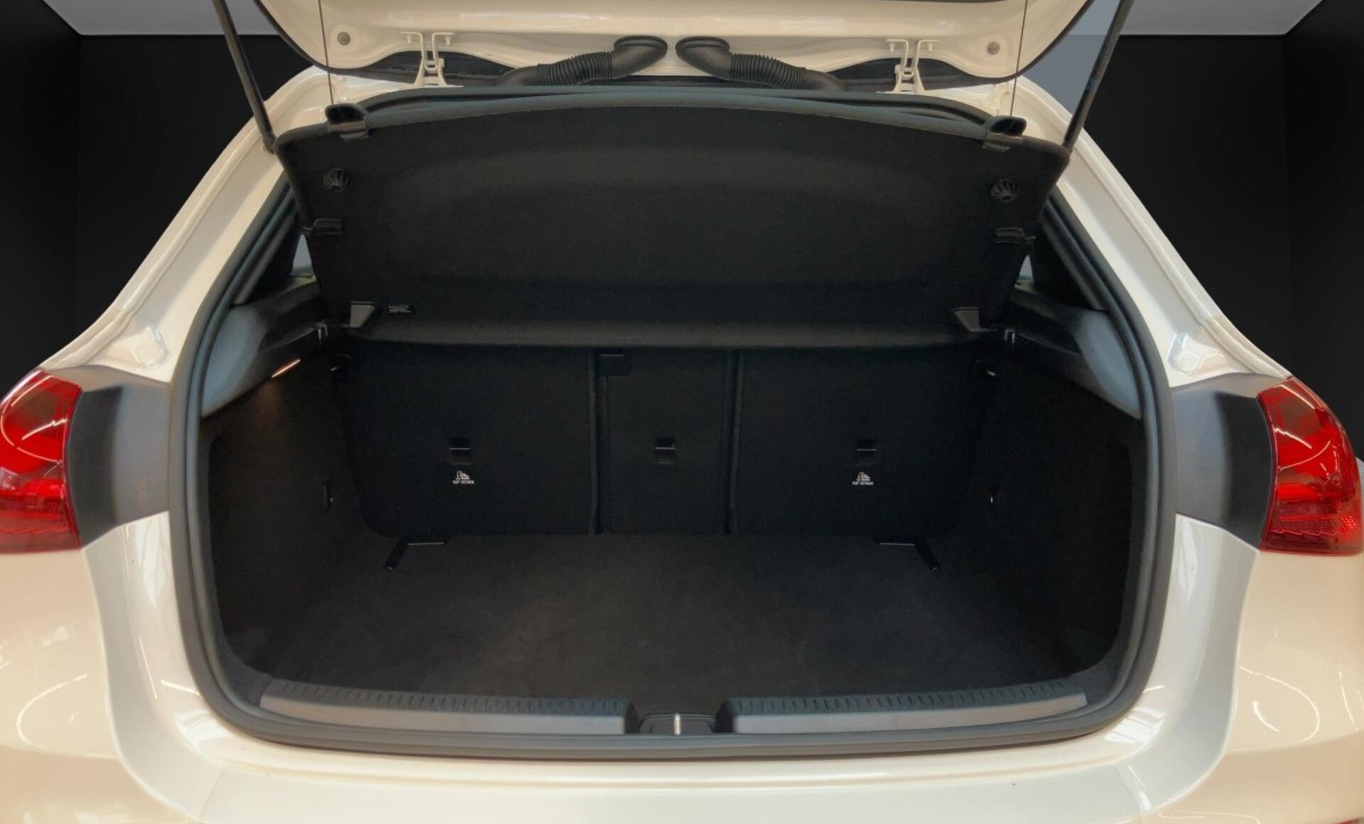 Mercedes-Benz - A 180 d Kompaktlimousine Österreich-Edition