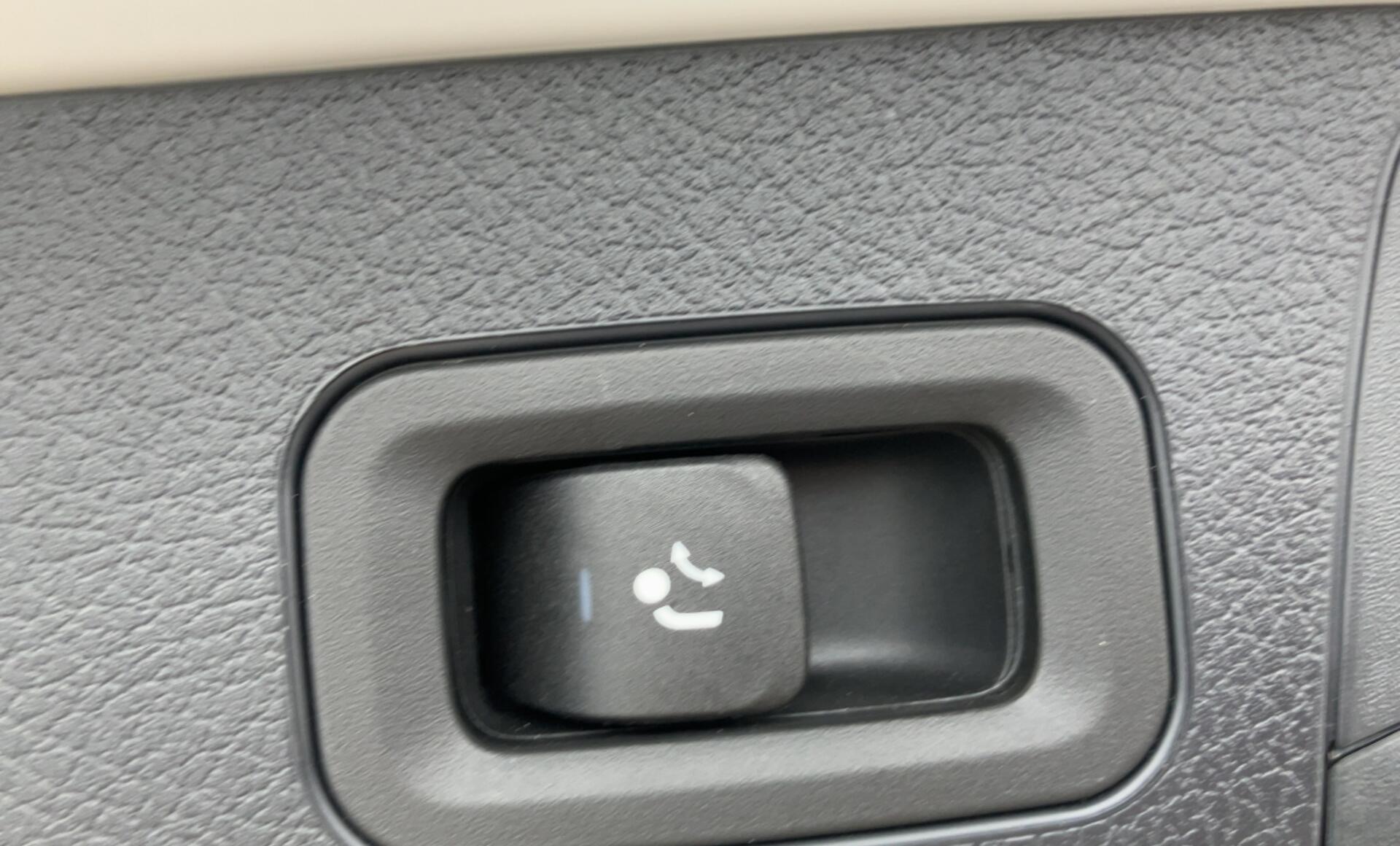 Mercedes-Benz - GLB 220 d 4MATIC AMG Line