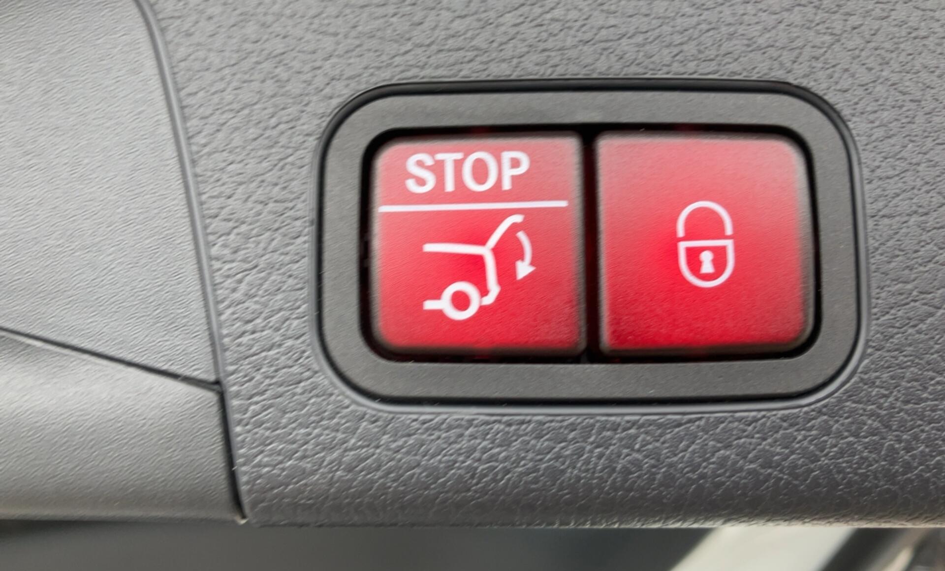 Mercedes-Benz - GLB 220 d 4MATIC AMG Line