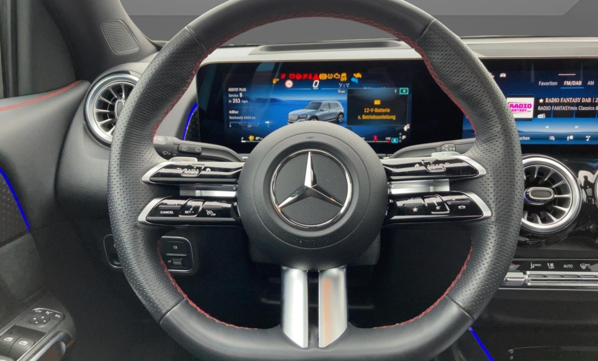 Mercedes-Benz - GLB 220 d 4MATIC AMG Line