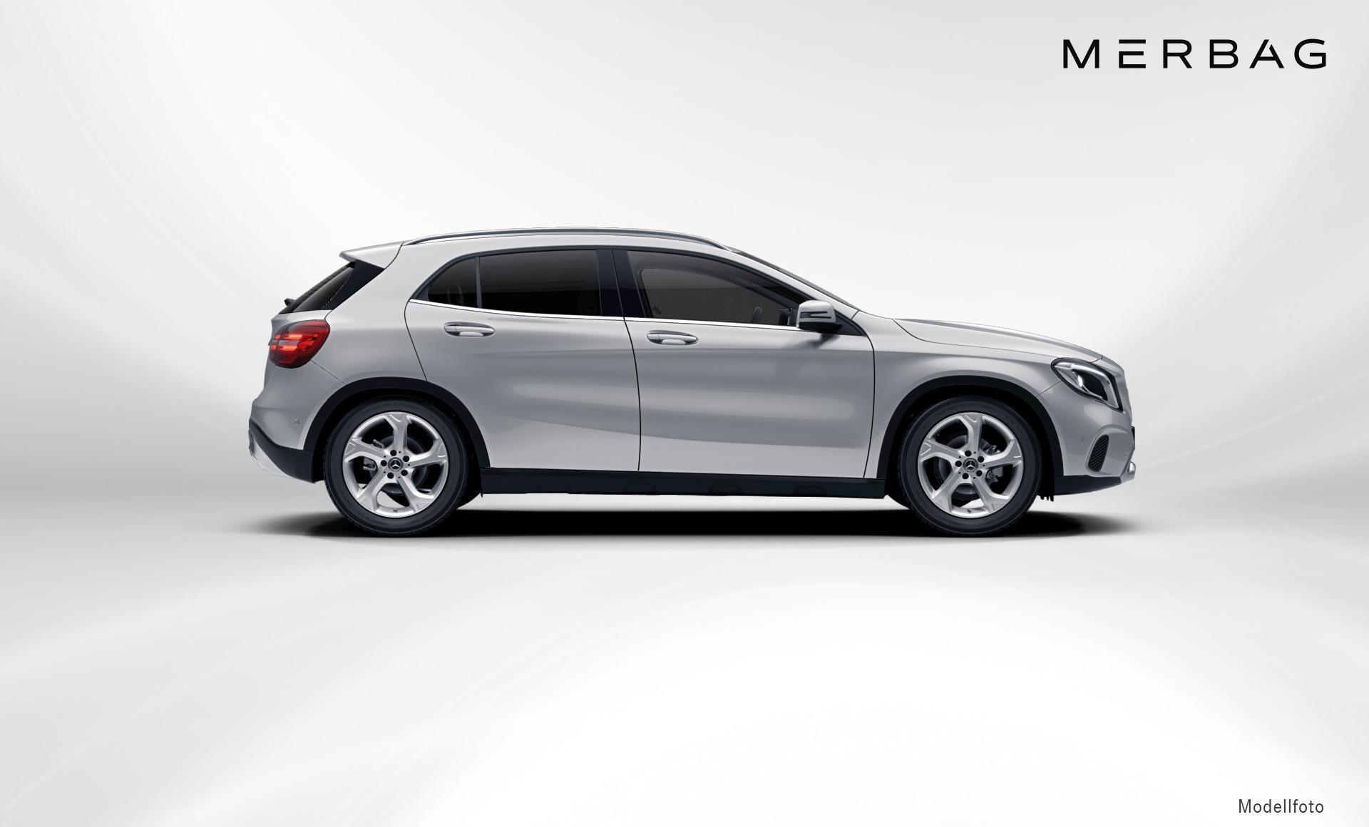 Mercedes-Benz - GLA 180