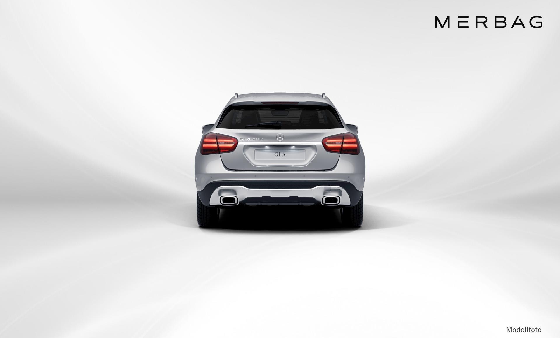 Mercedes-Benz - GLA 180