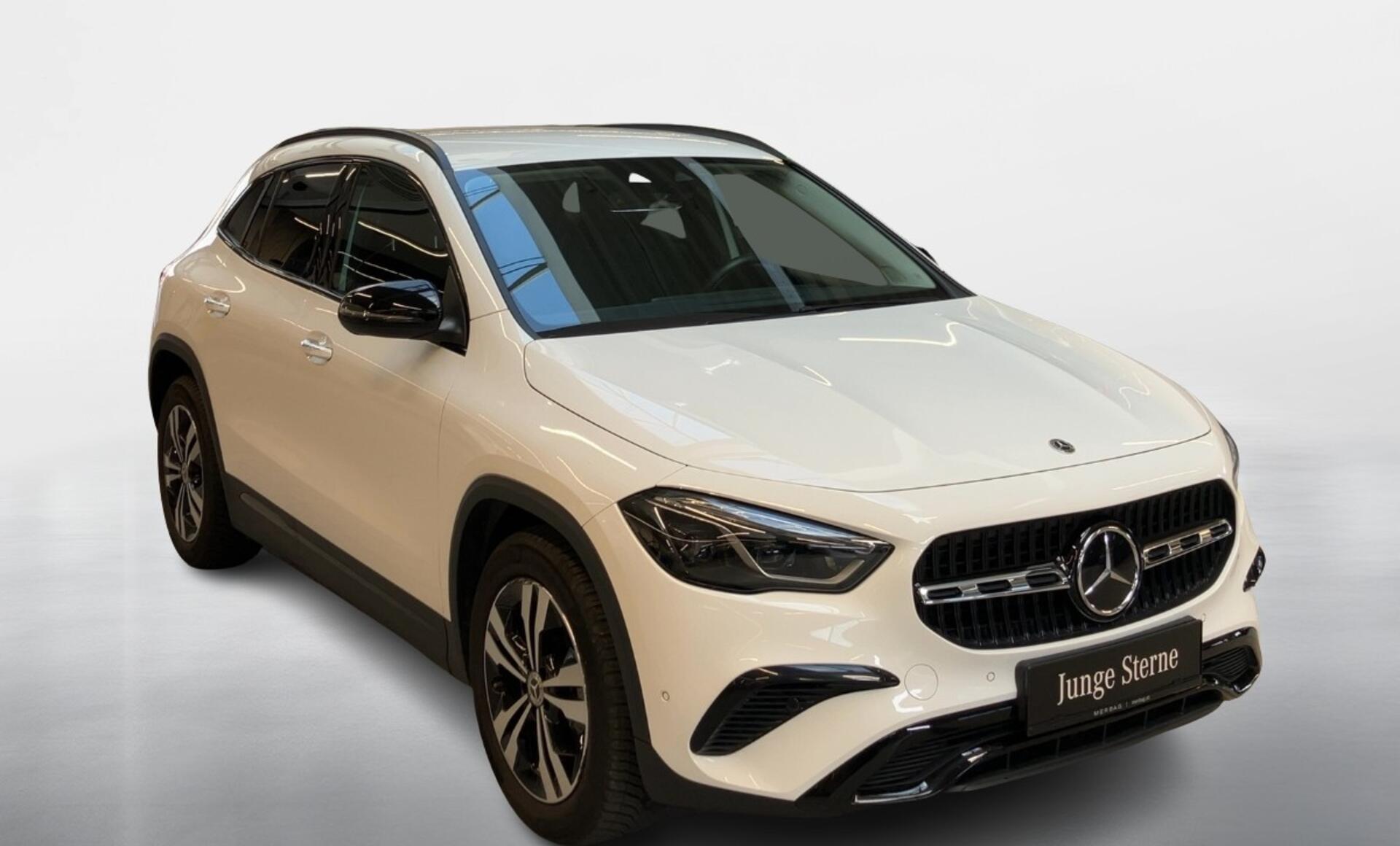 Mercedes-Benz - GLA 200