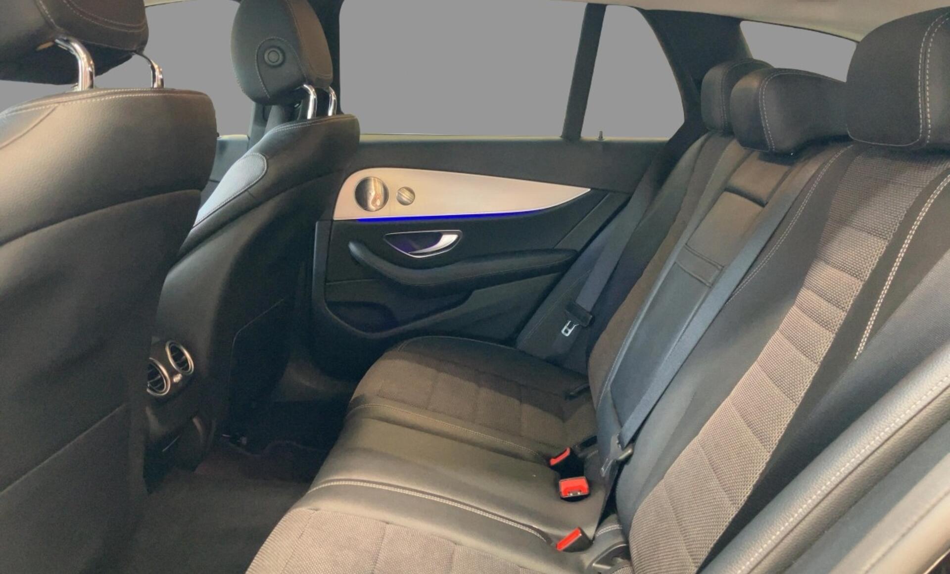 Mercedes-Benz - E 300 de T-Modell