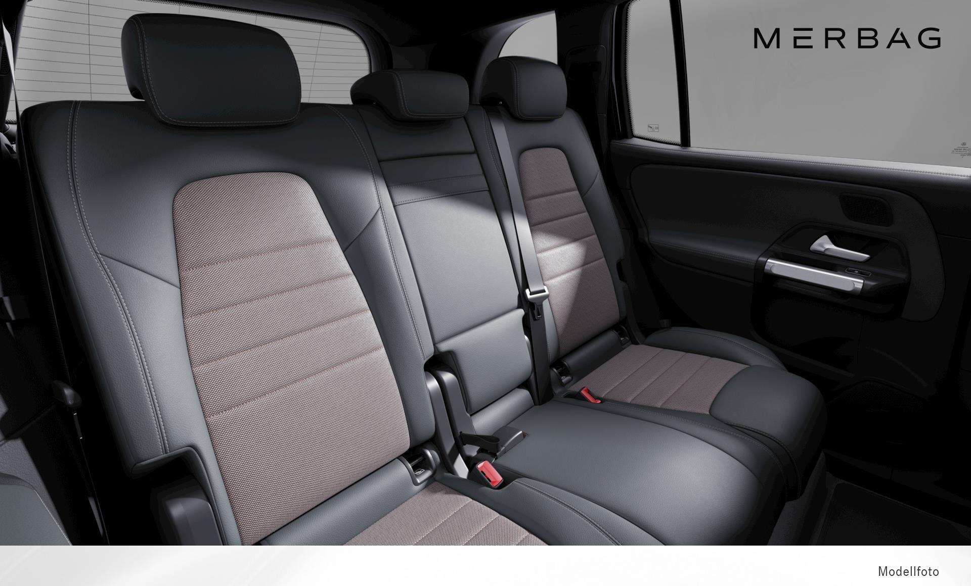Mercedes-Benz - EQB 300 4MATIC