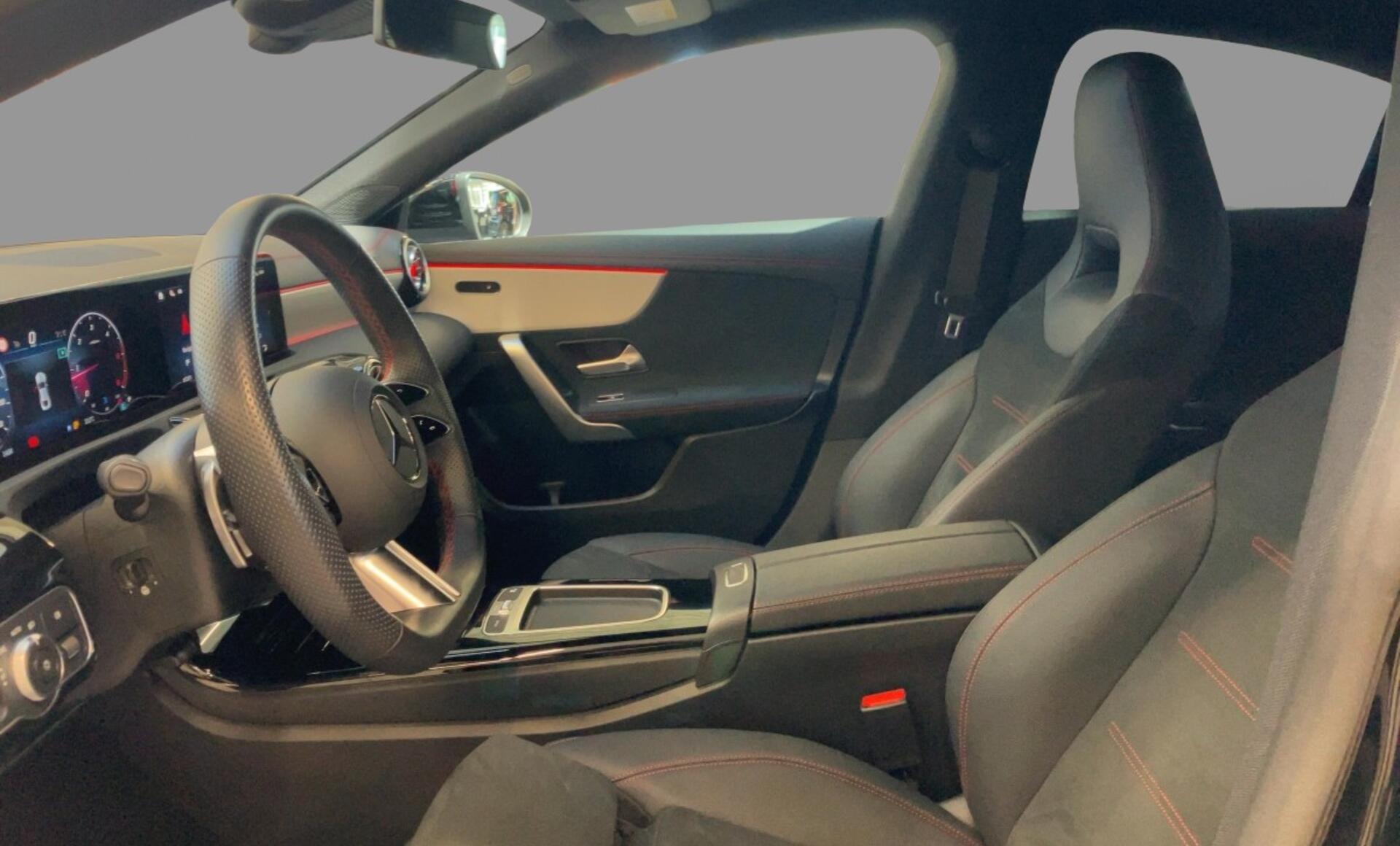 Mercedes-Benz - CLA 180 d Coupé Österreich-Edition