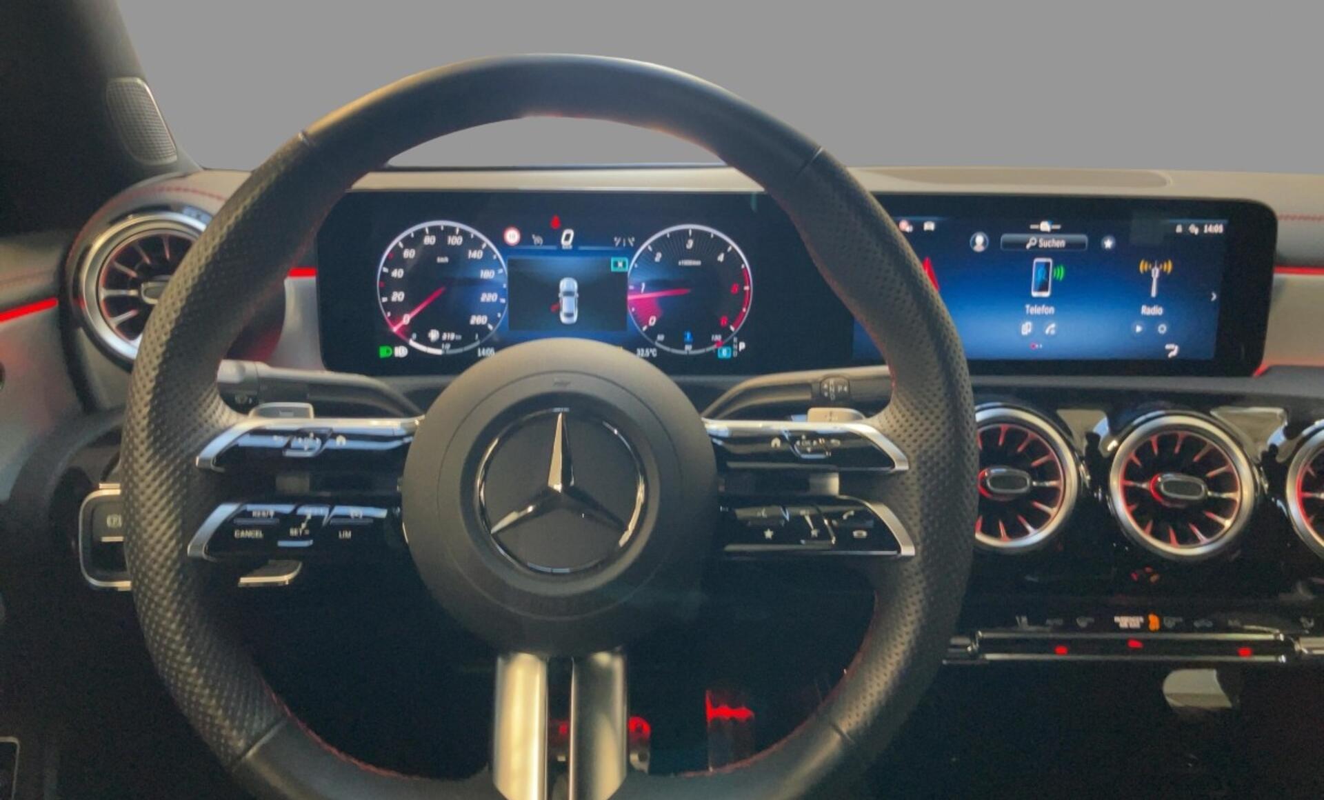 Mercedes-Benz - CLA 180 d Coupé Österreich-Edition