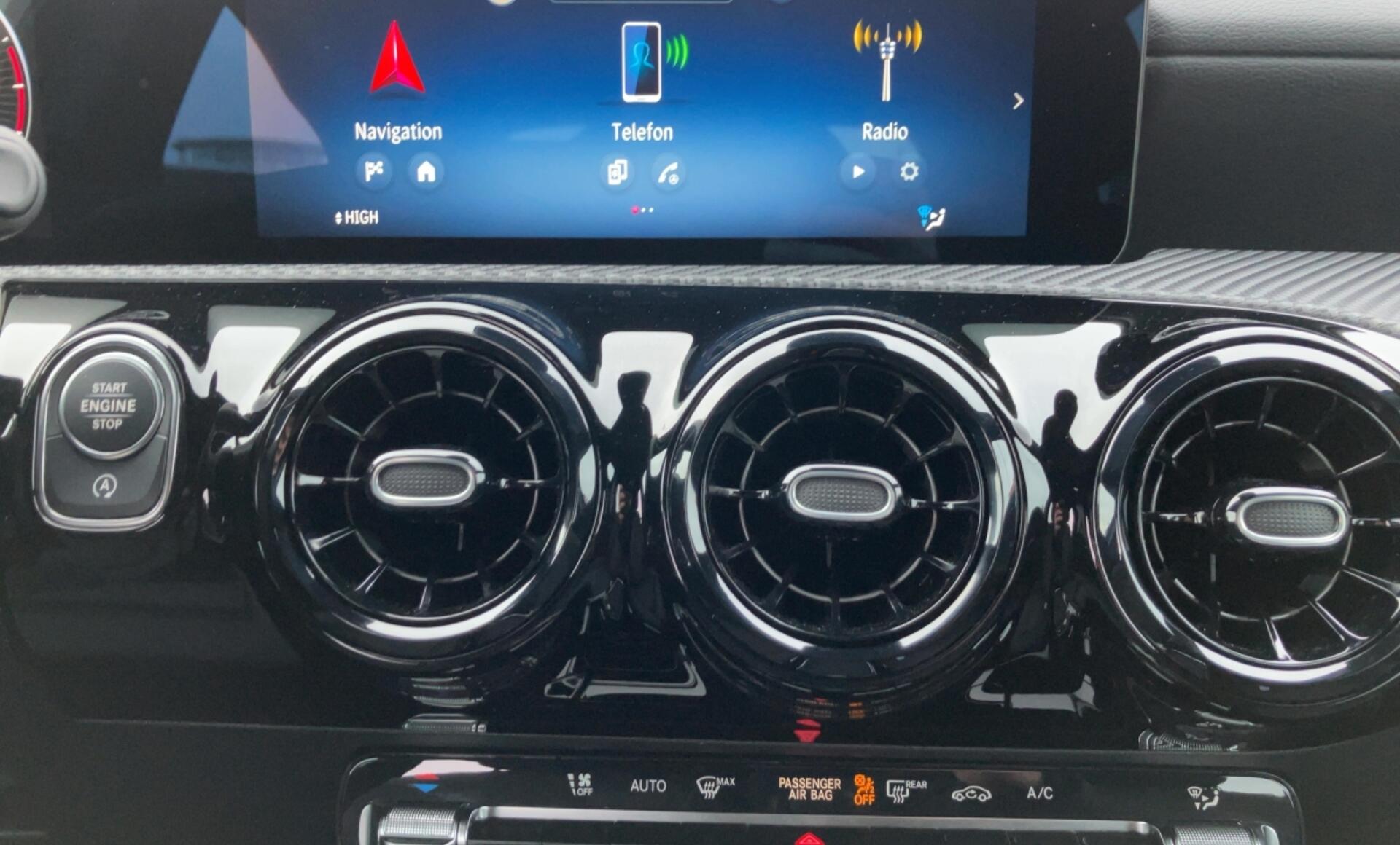 Mercedes-Benz - A 180 d Kompaktlimousine Österreich-Edition