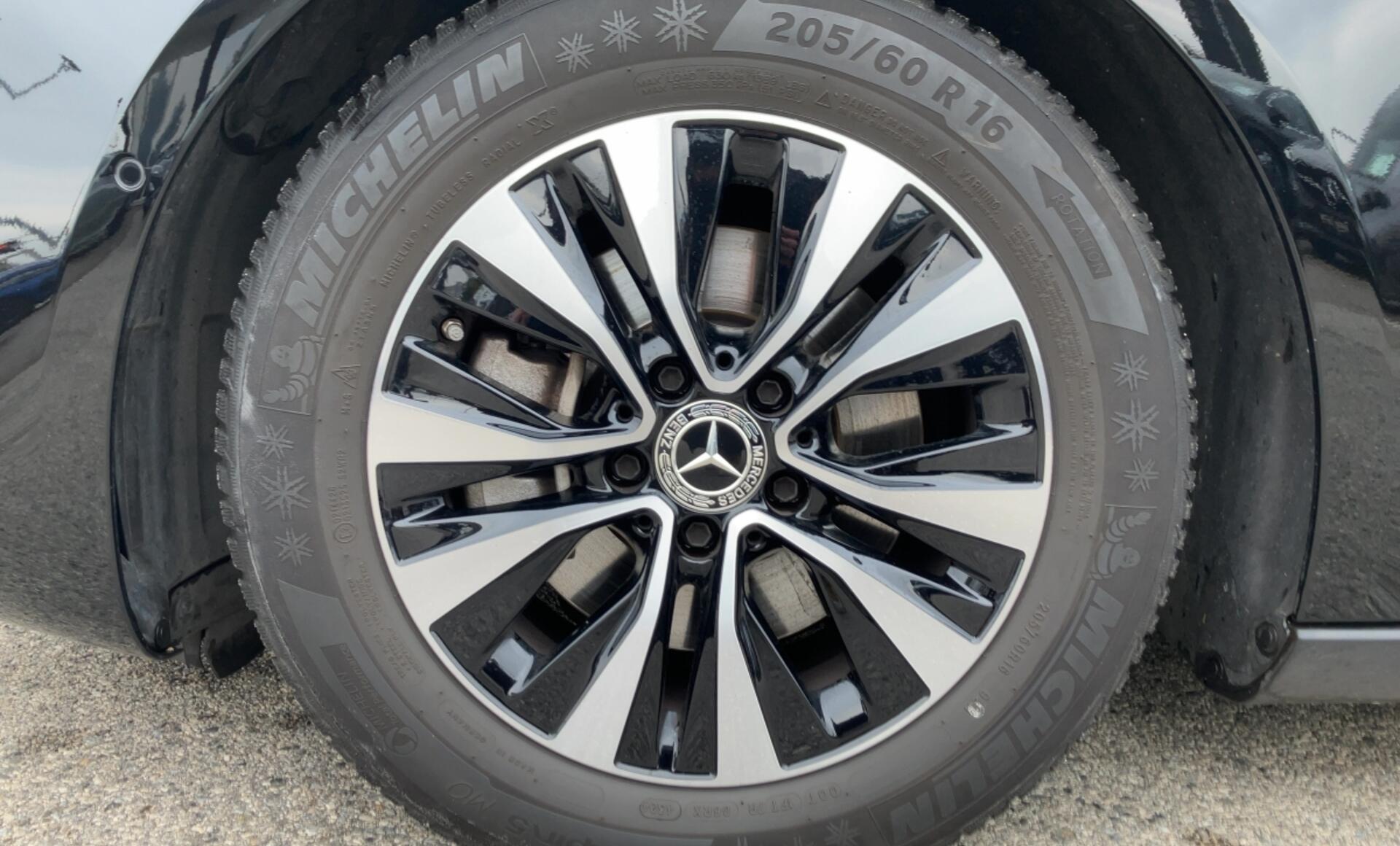 Mercedes-Benz - A 180 d Kompaktlimousine Österreich-Edition