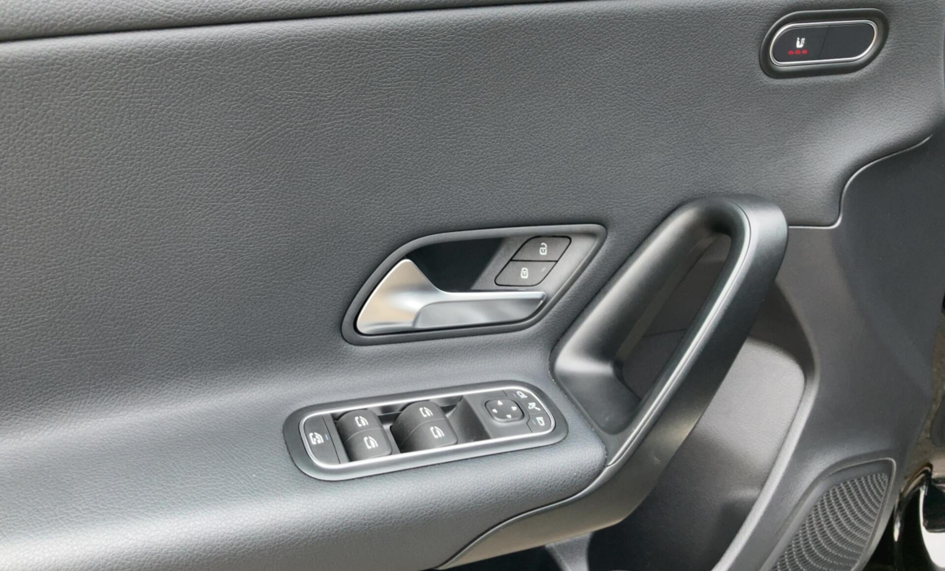 Mercedes-Benz - A 180 d Kompaktlimousine Österreich-Edition