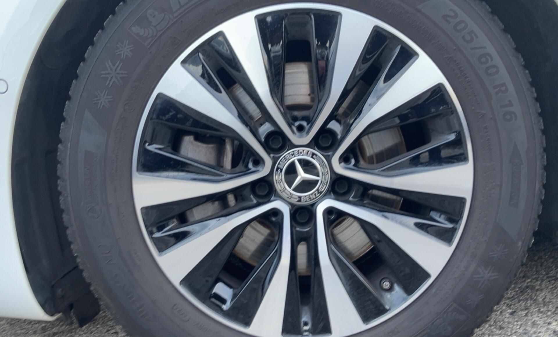 Mercedes-Benz - A 180 d Kompaktlimousine Österreich-Edition