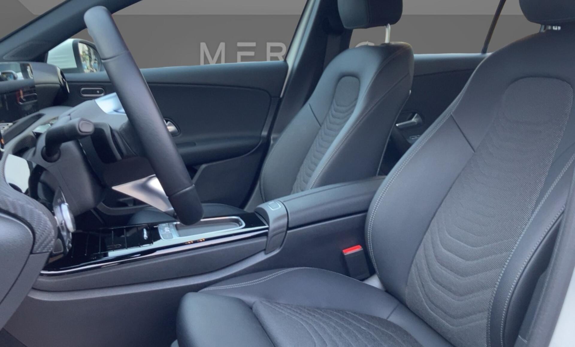 Mercedes-Benz - A 180 d Kompaktlimousine Österreich-Edition