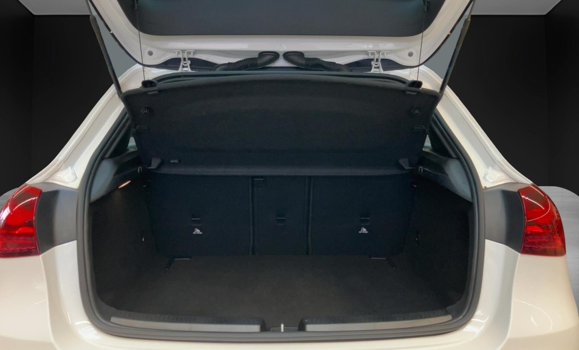 Mercedes-Benz - A 180 d Kompaktlimousine Österreich-Edition