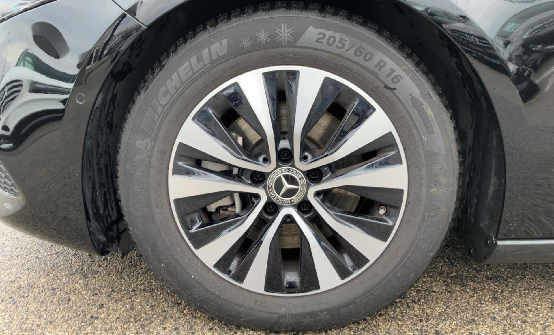 Mercedes-Benz - A 180 d Kompaktlimousine Österreich-Edition