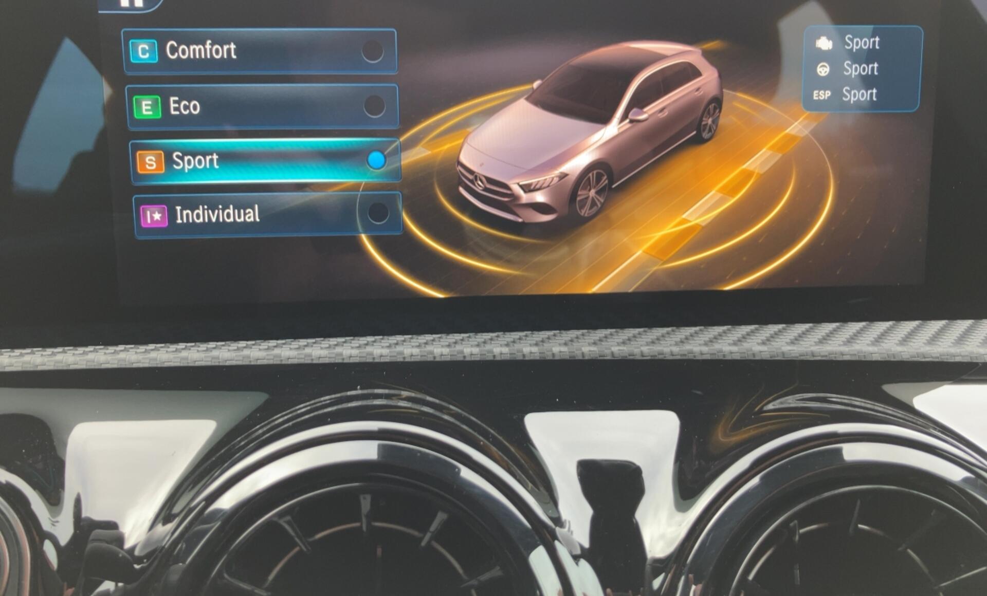 Mercedes-Benz - A 180 d Kompaktlimousine Österreich-Edition