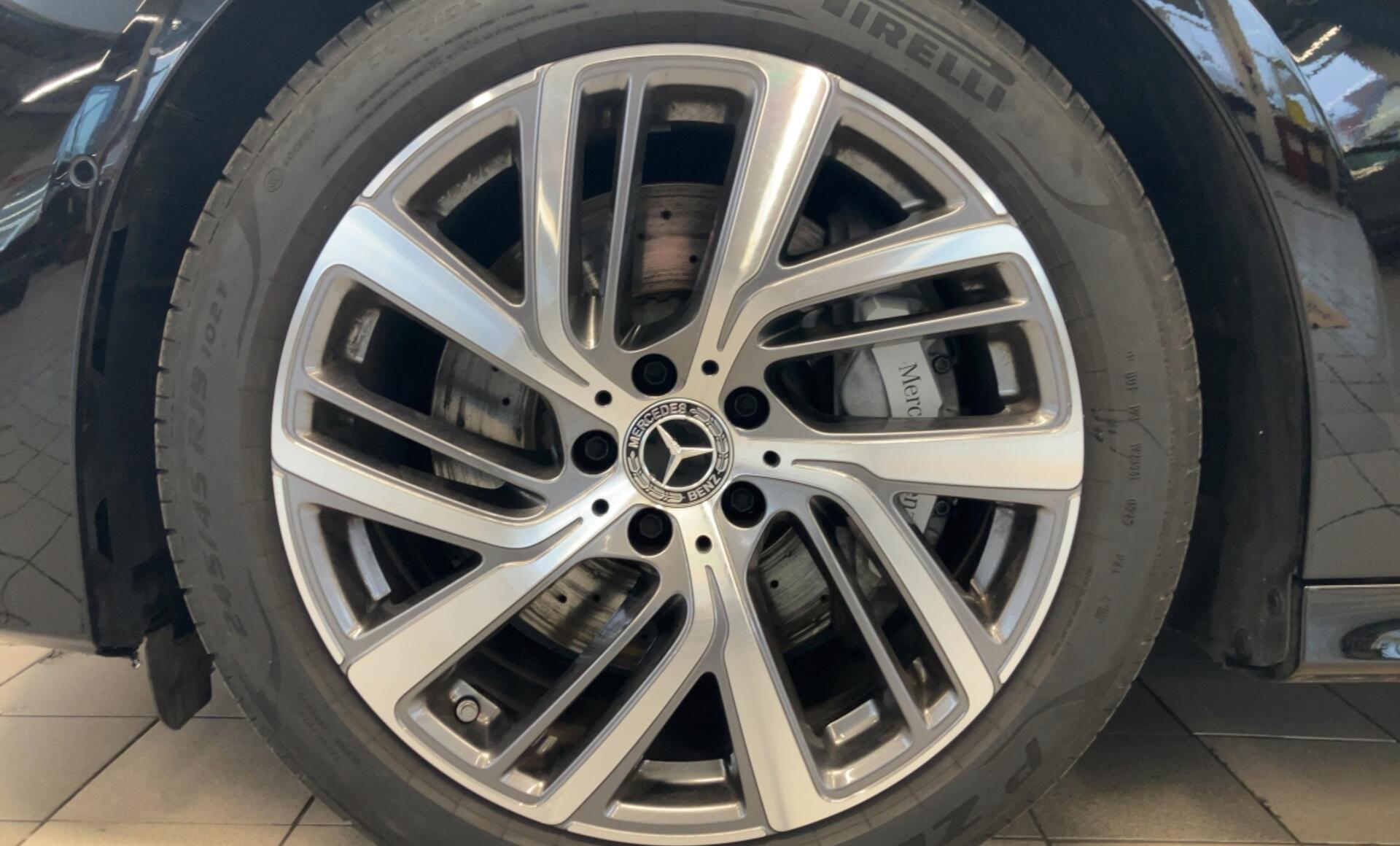 Mercedes-Benz - E 300 de 4MATIC T-Modell