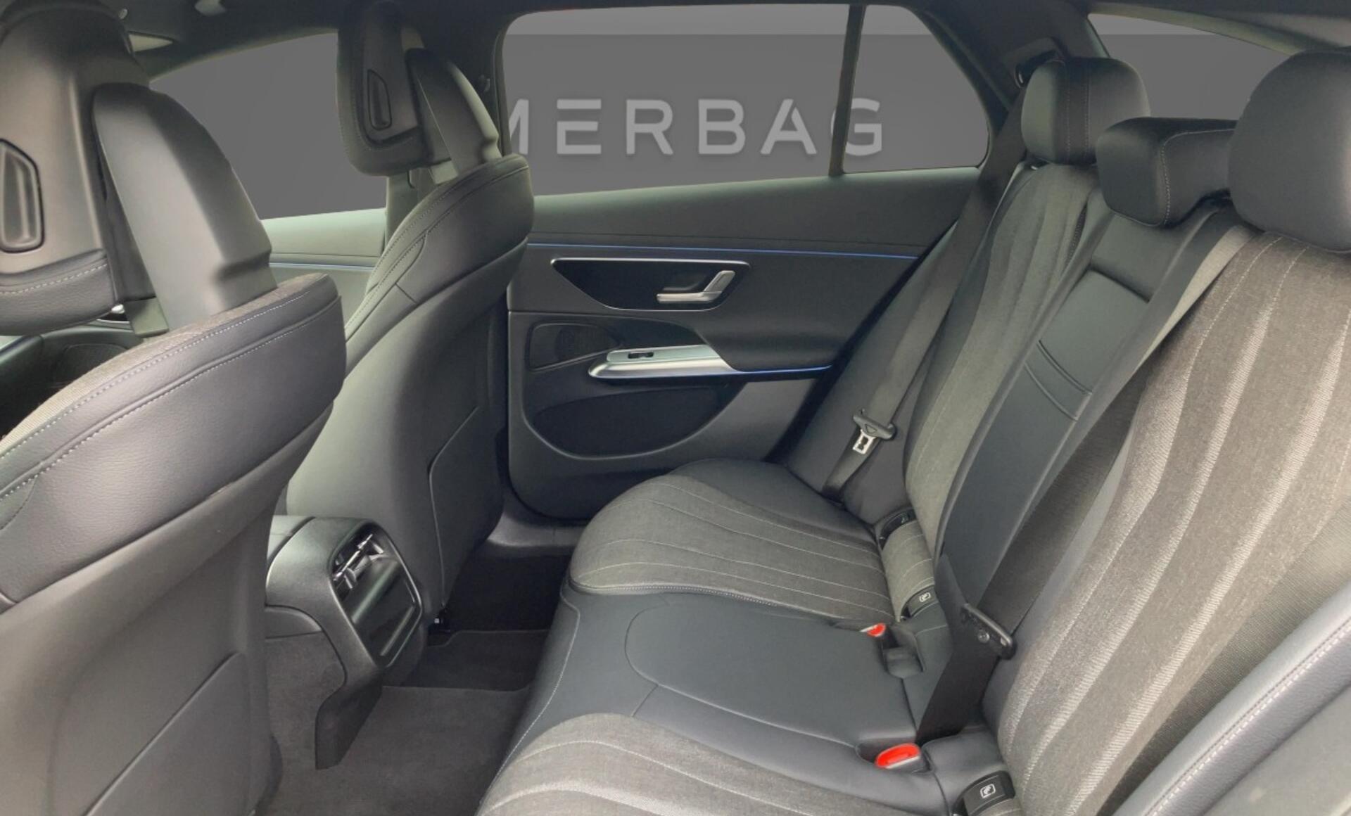 Mercedes-Benz - E 300 de T-Modell Österreich-Edition