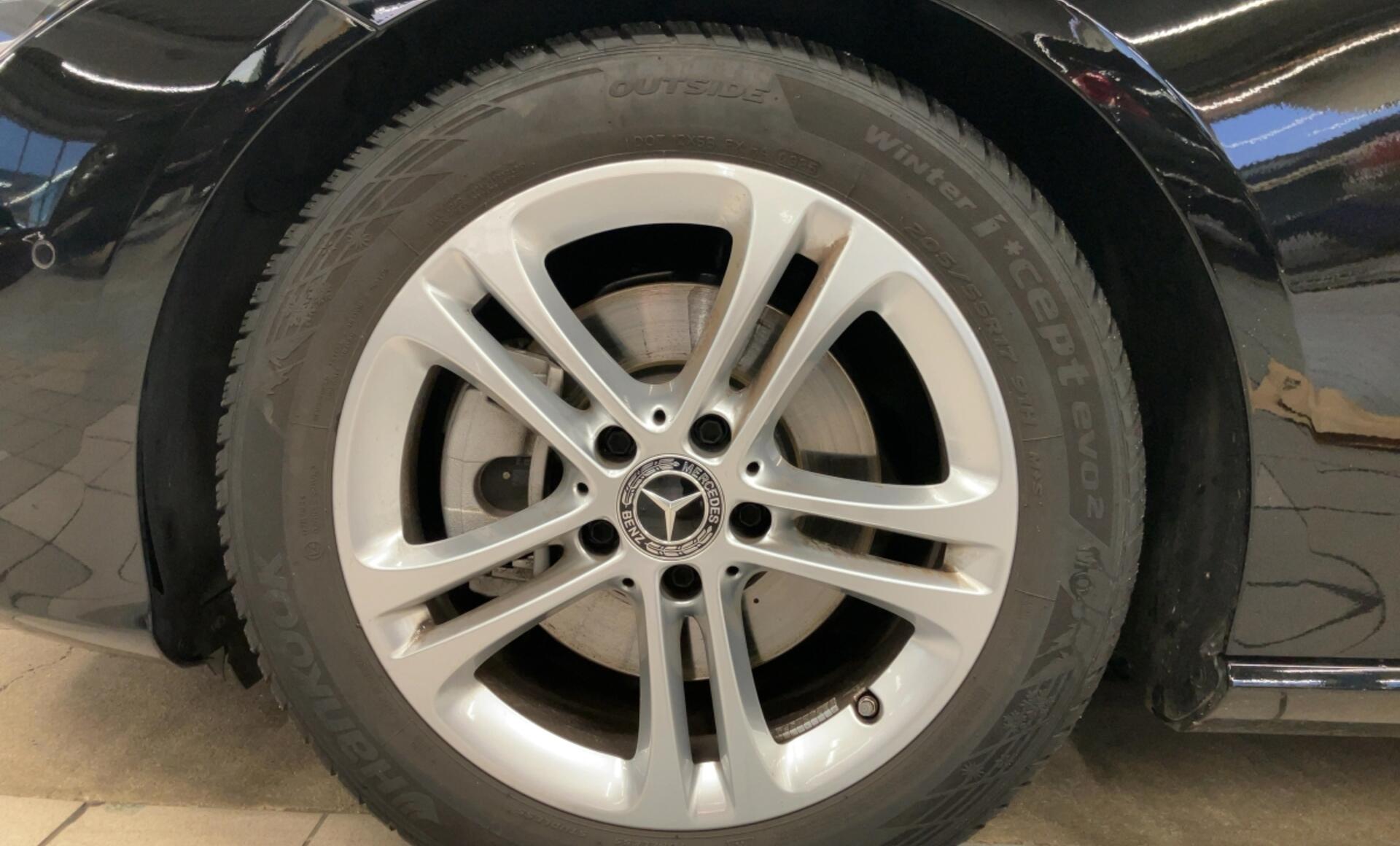 Mercedes-Benz - CLA 180 d Shooting Brake Österreich-Edition