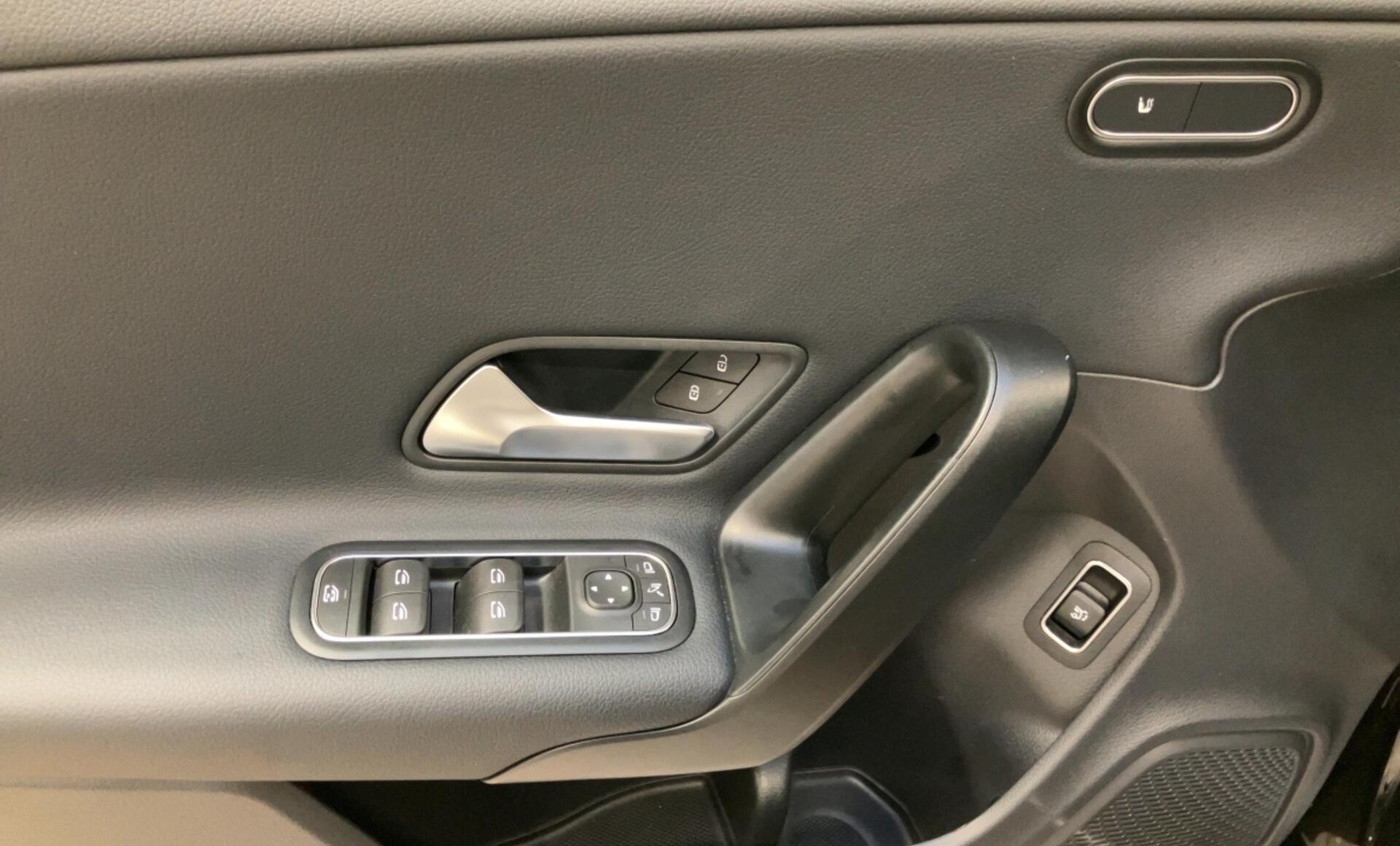 Mercedes-Benz - CLA 180 d Shooting Brake Österreich-Edition