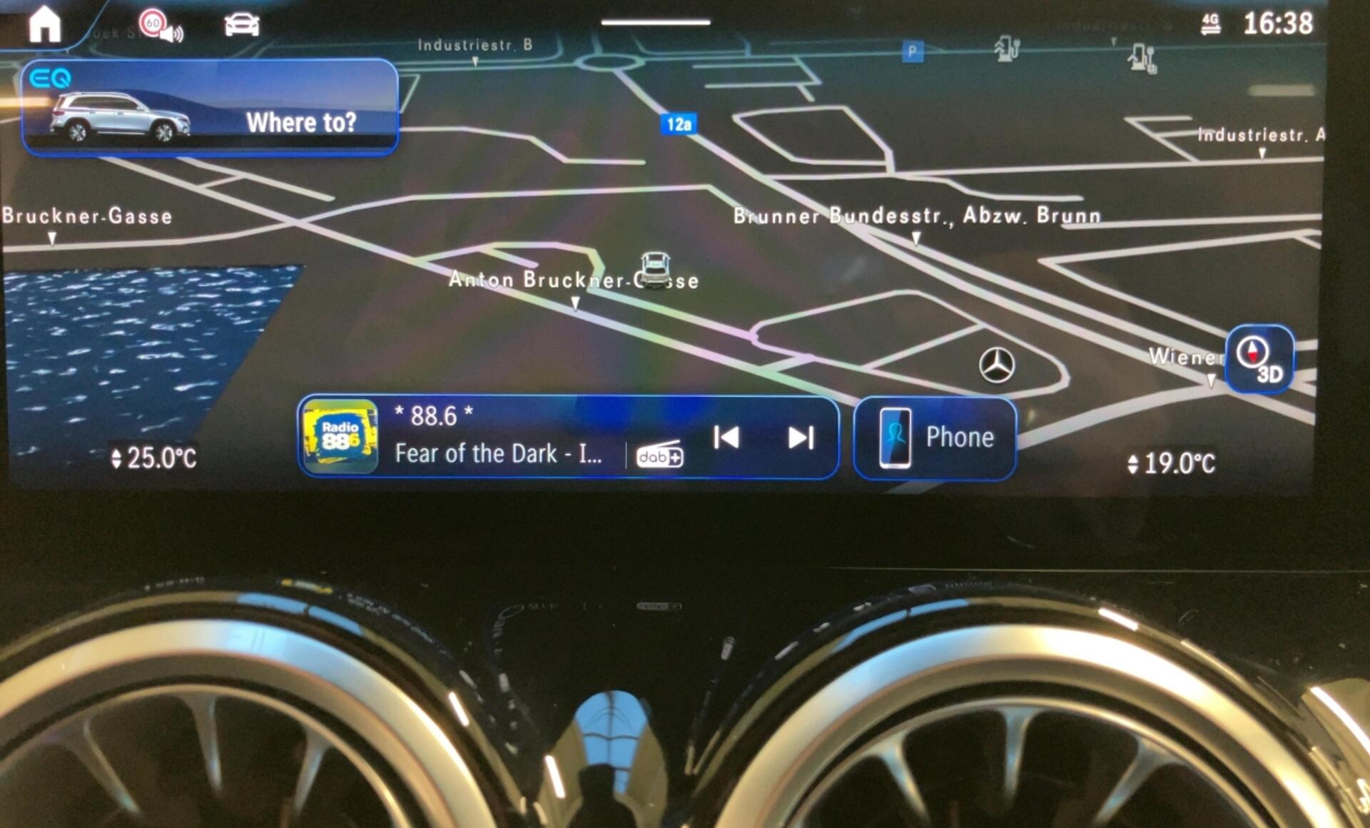 Mercedes-Benz - EQB 250+ Österreich-Edition