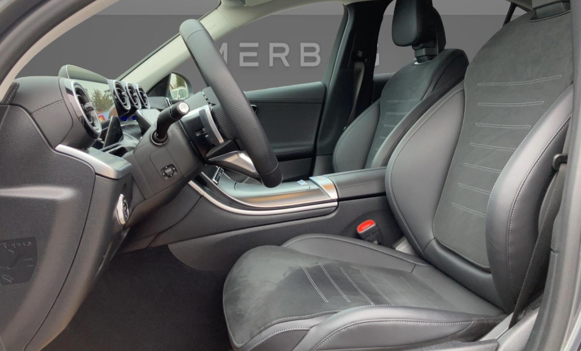 Mercedes-Benz - C 300 de 4MATIC