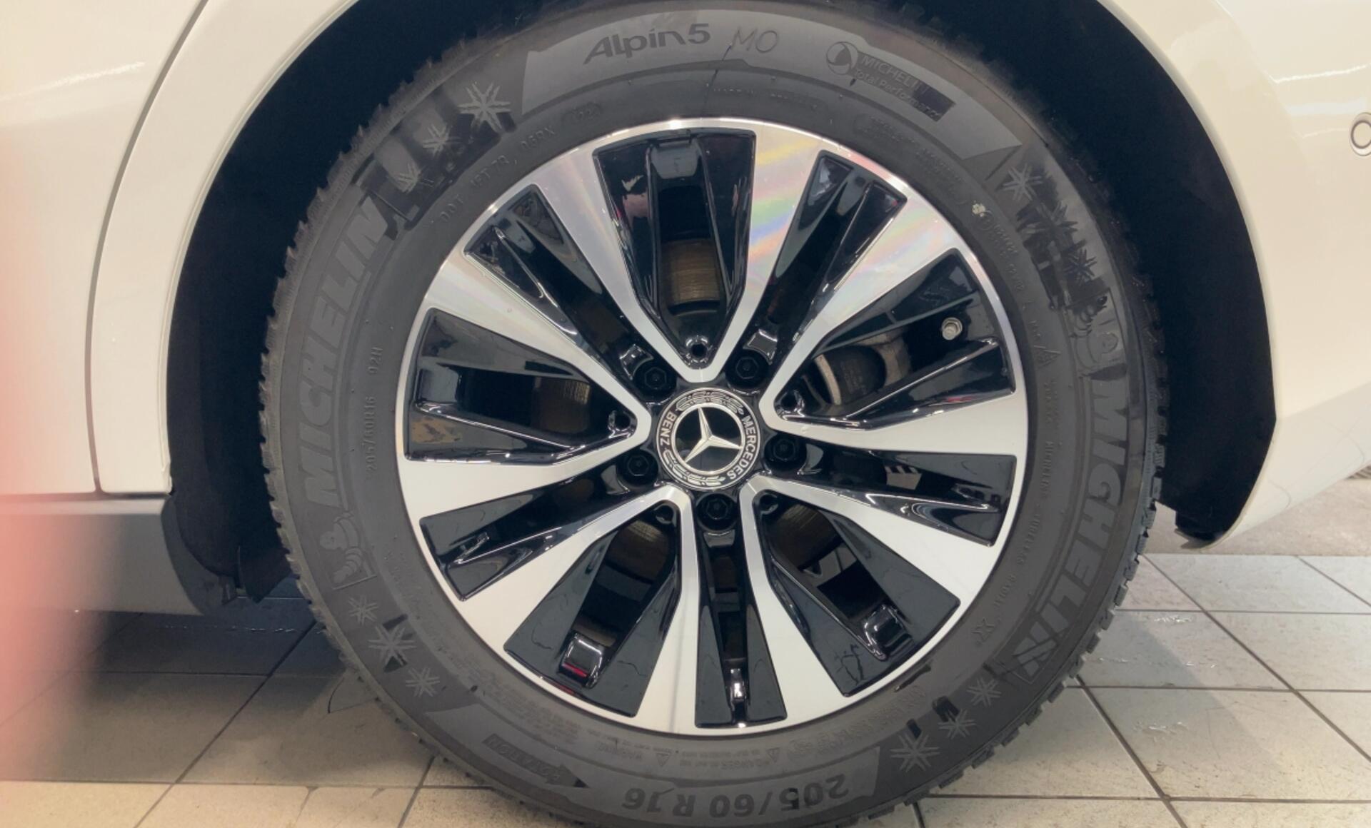 Mercedes-Benz - A 180 d Kompaktlimousine Österreich-Edition