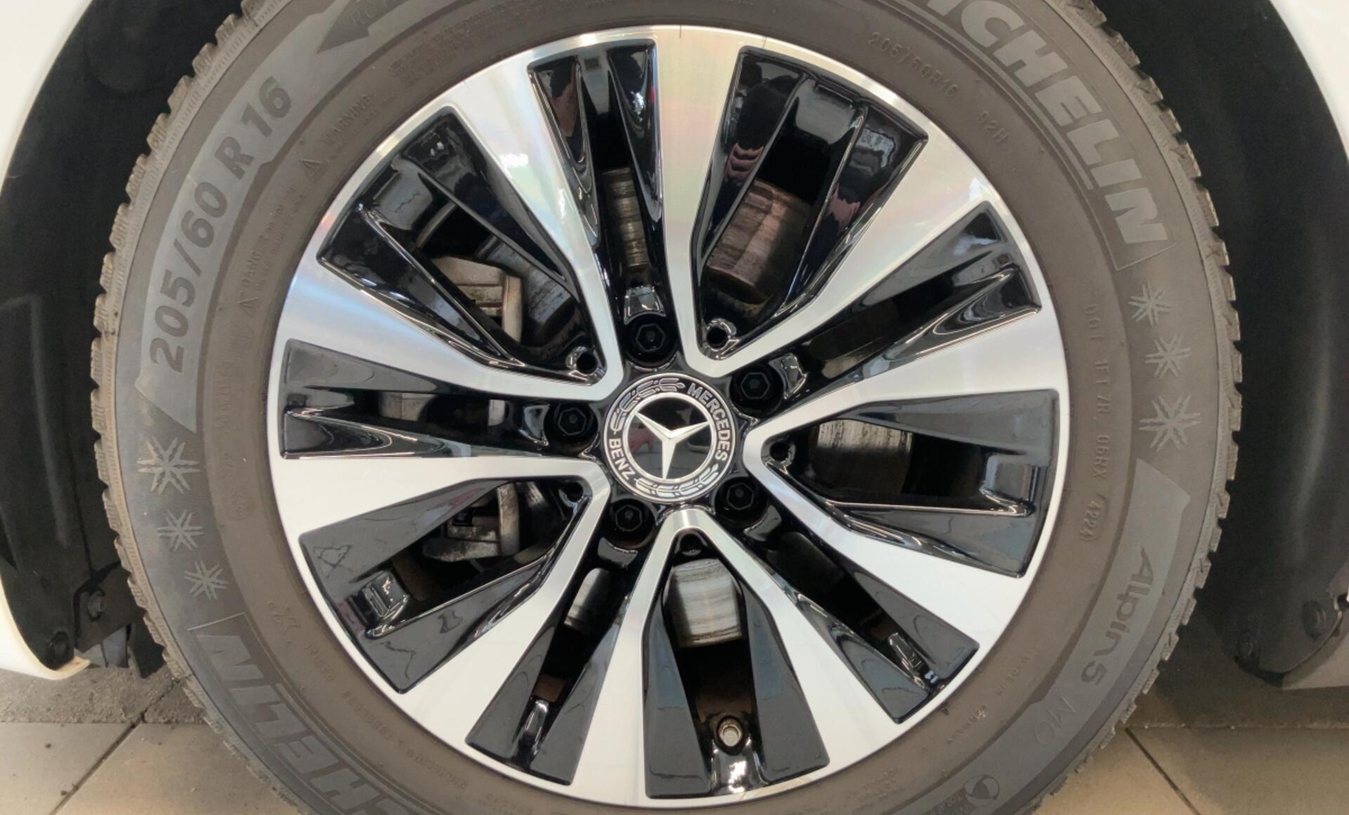 Mercedes-Benz - A 180 d Kompaktlimousine Österreich-Edition